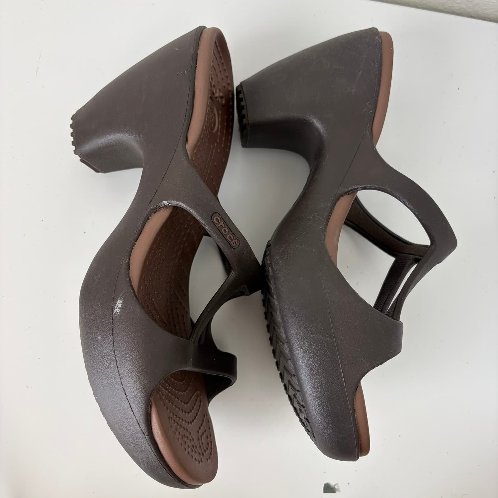 Crocs Cyprus Heel Sandals Womens 9 Brown T-Strap Block Heel Slides - Thumbnail 8