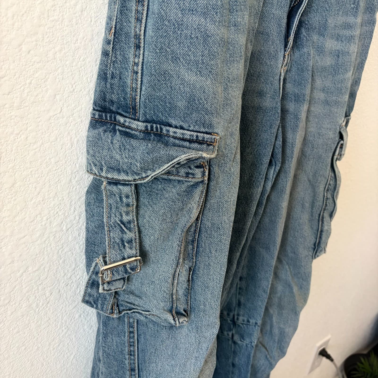 Zara Cargo Jumpsuit SM Adjustable Straps Patch Pockets Smocked Back Blogger Fave - Thumbnail 11