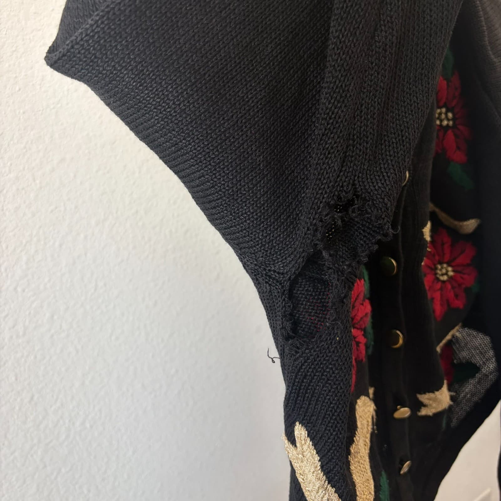 Vtg Dress Barn Christmas Cardigan Embroidered Flowers Holiday Medium Black FLAW - Thumbnail 5