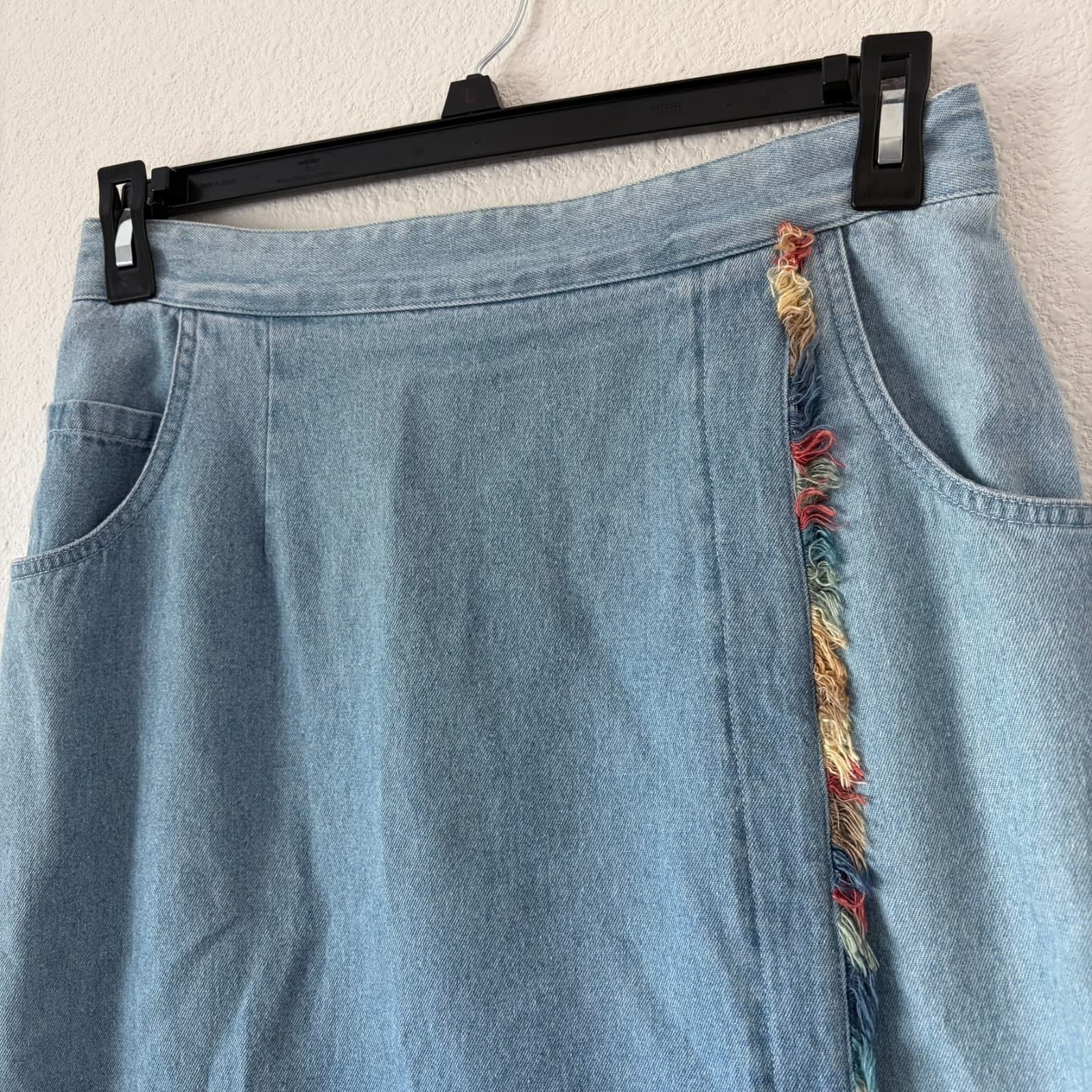 City Girl Sport Denim Skirt Size 10 Light Wash Fringe Trim RN 83254 USA Made Y2K - Thumbnail 3