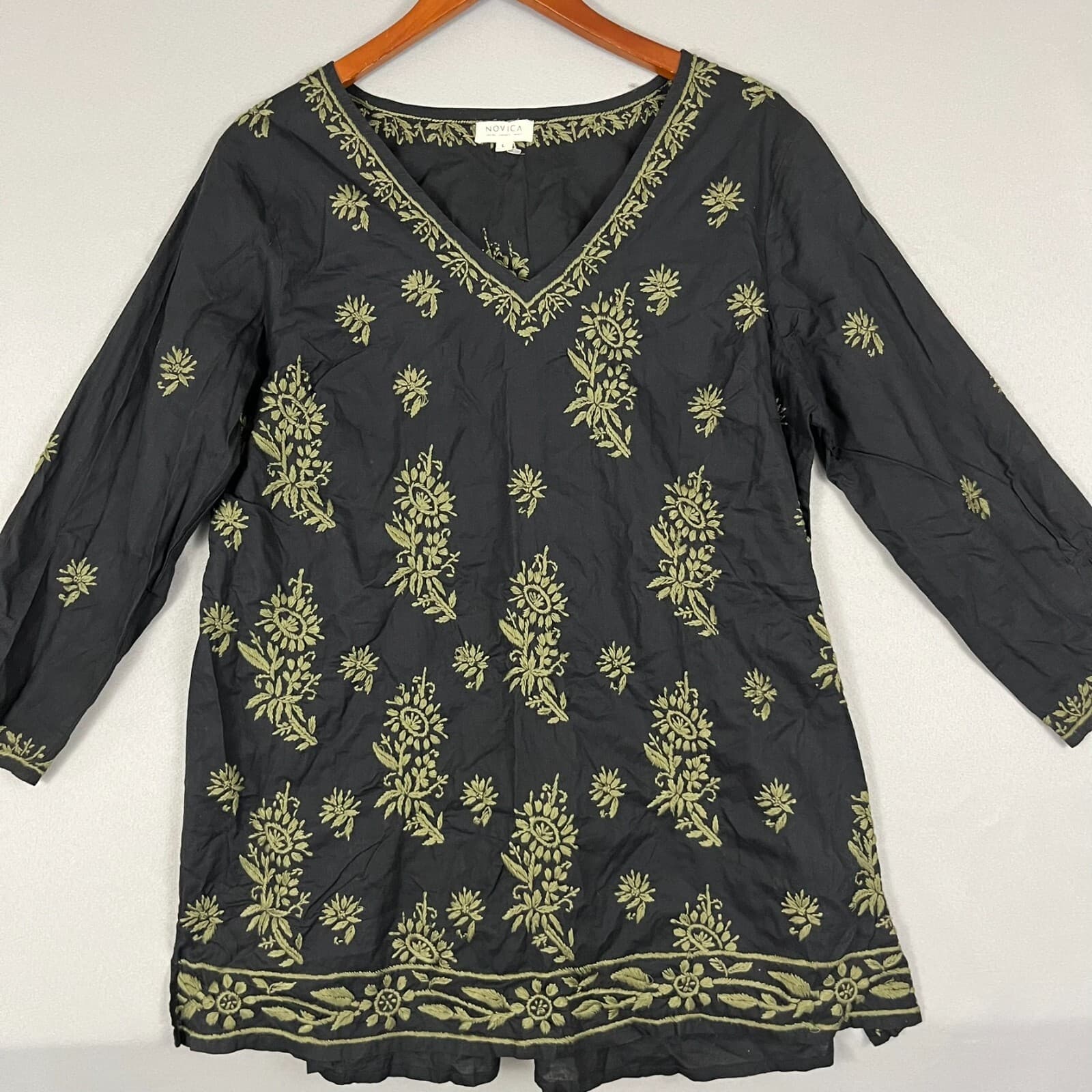Novica Black & Sage Green LG Cotton Tunic with Hand Embroidered Details Boho - Thumbnail 2