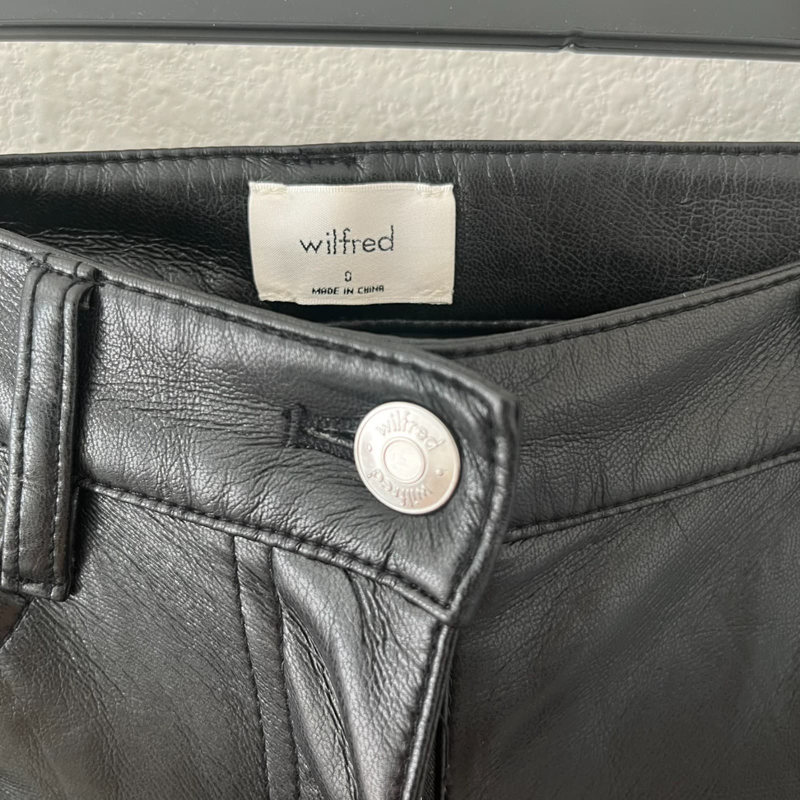 Wilfred Leather Pants Women's 0 Black 5-Pockets Flat Front Straight Leg Zip Fly - Thumbnail 3