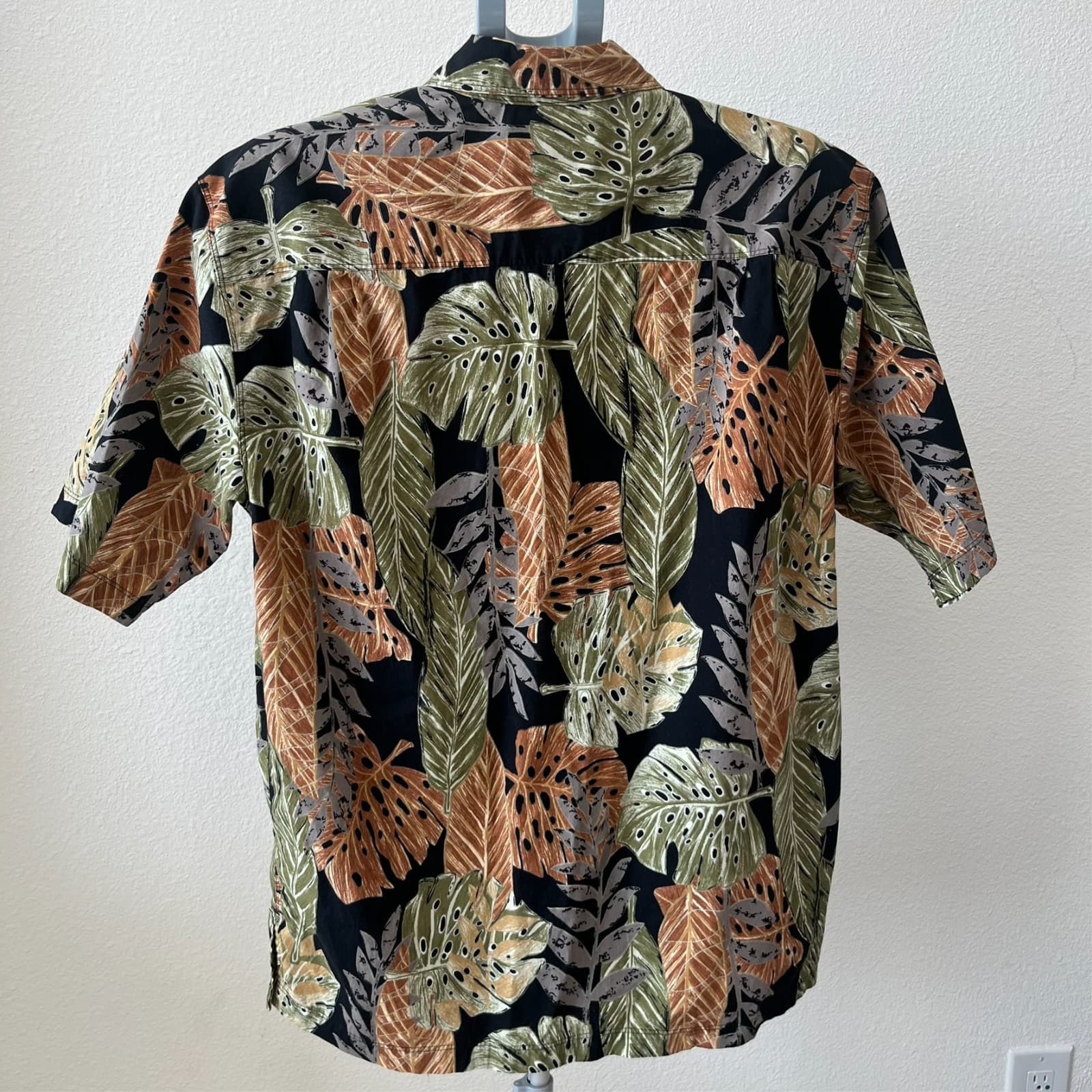 Cooke Street Mens Hawaiian Shirt LG Bold Monstera Leaf Bold Print Island Foliage - Thumbnail 3