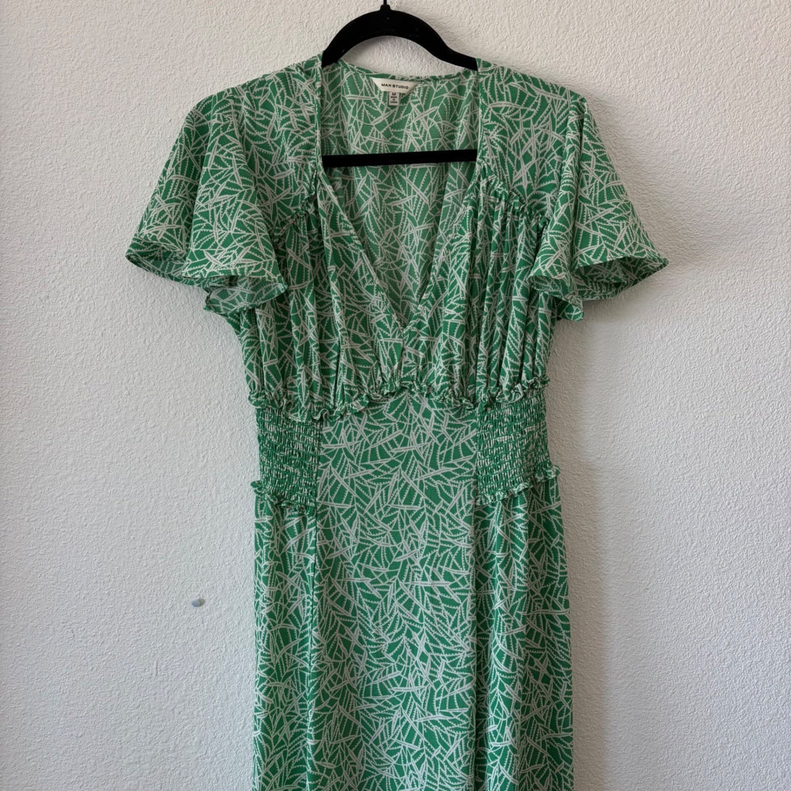 Max Studio Maxi Dress Womens Medium Green White Geometric Leaf Smocked Tiered - Thumbnail 2