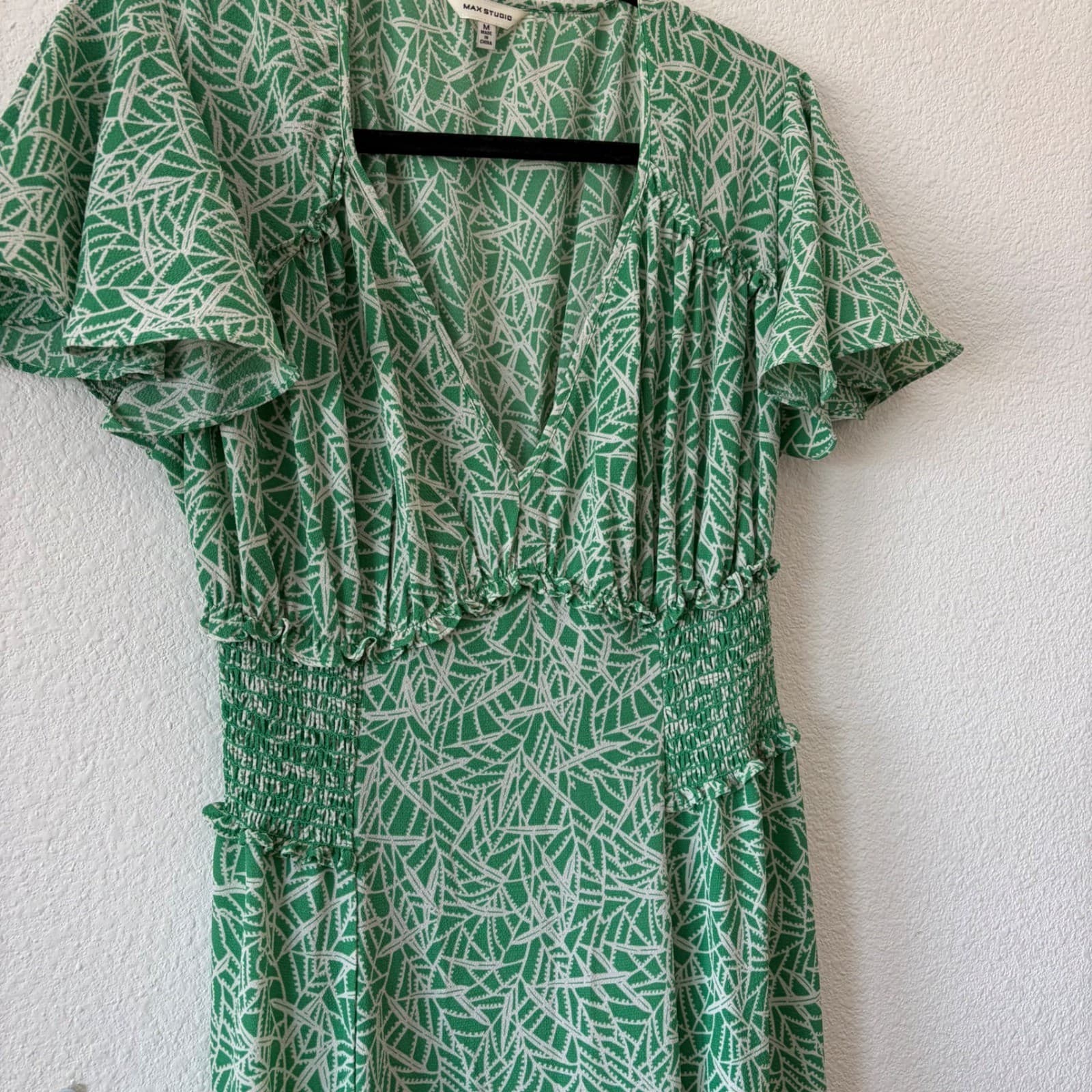 Max Studio Maxi Dress Womens Medium Green White Geometric Leaf Smocked Tiered - Thumbnail 3