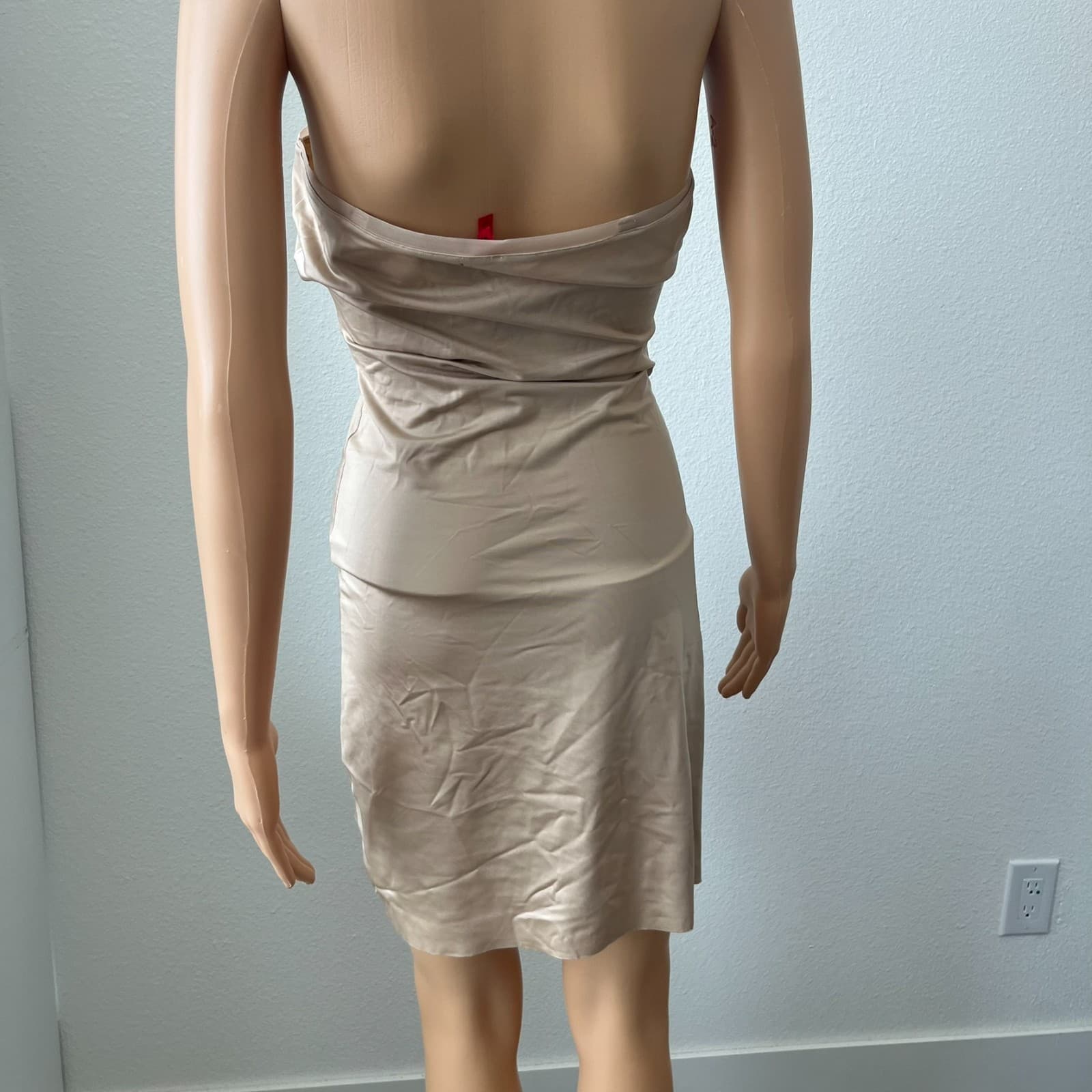 SPANX L Strapless Slip Tan Beige Simplicity Convertible No Straps Shapewear - Thumbnail 4