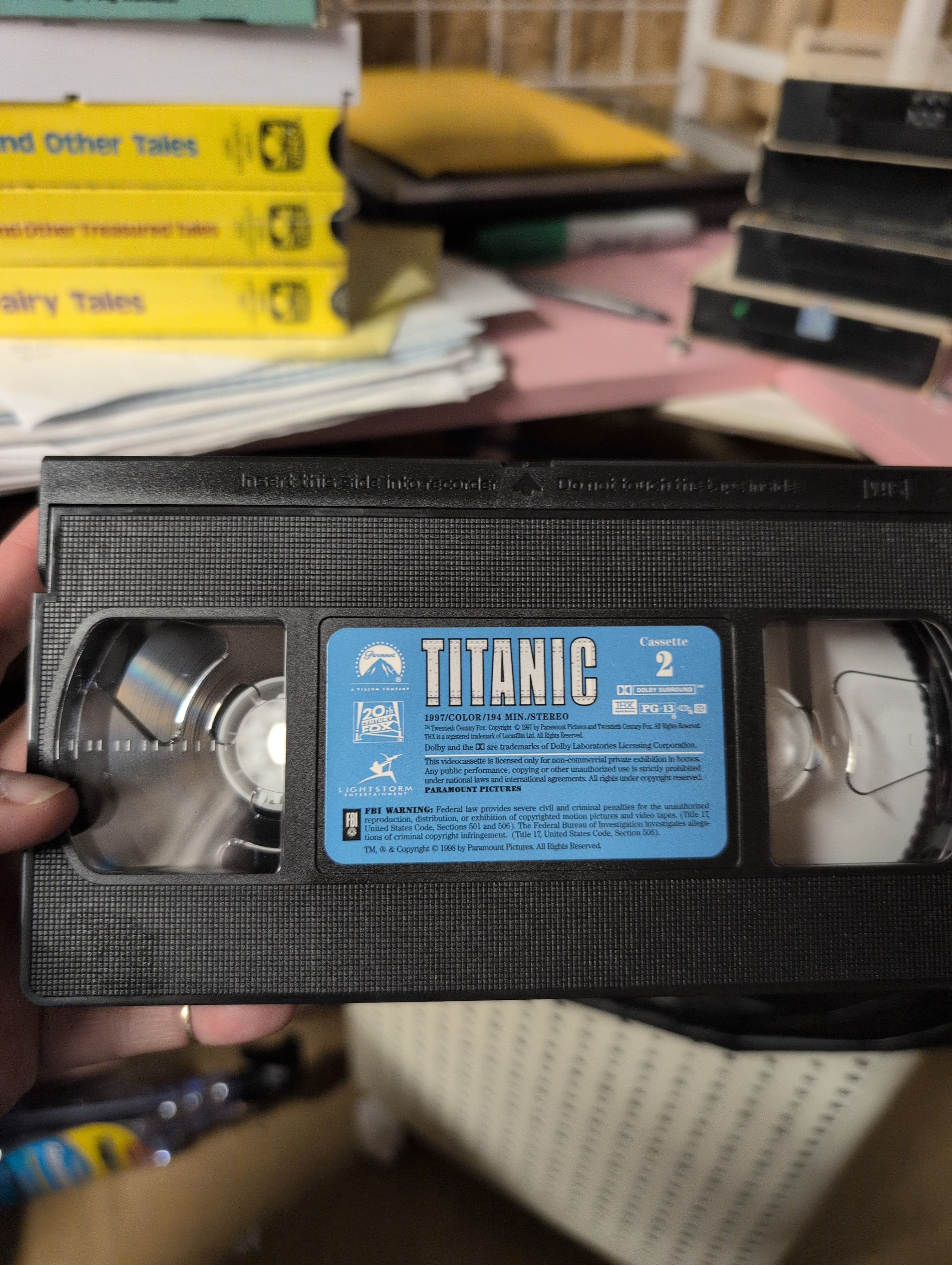 Titanic [VHS] - Thumbnail 15