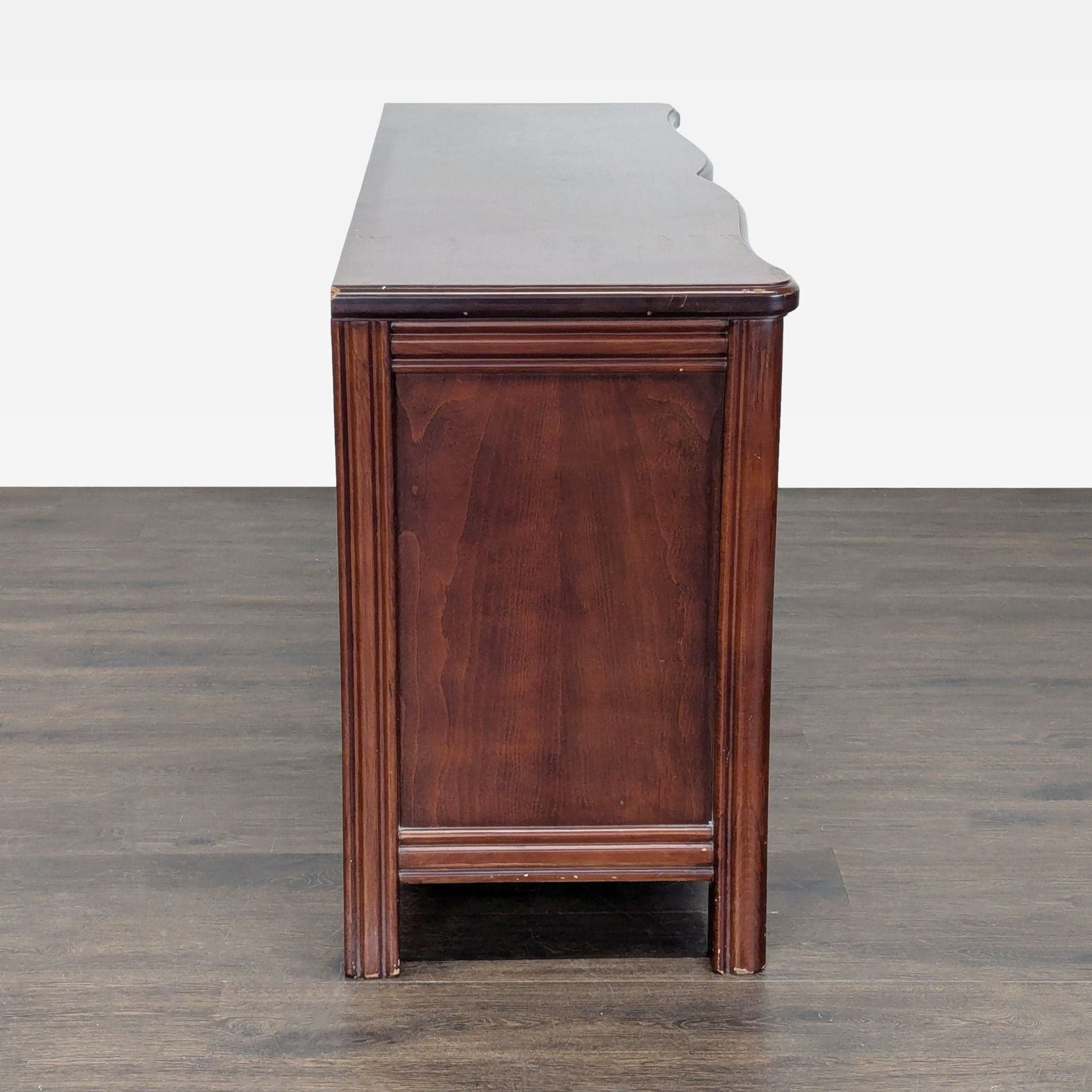 Vintage 8-Drawer Curved Front Wooden Dresser with Elegant Handles - Thumbnail 11
