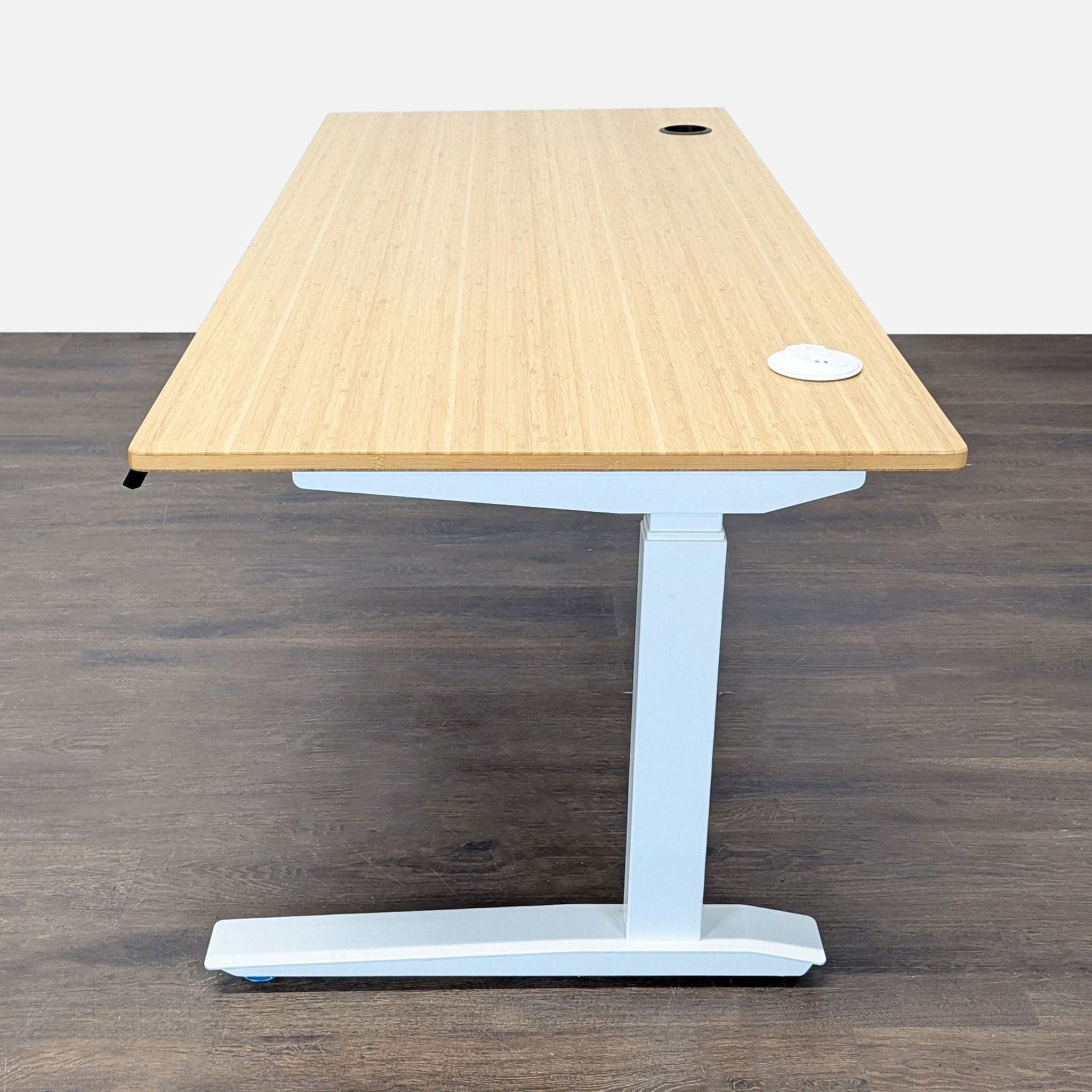 Fully Jarvis Bamboo Electric Adjustable Standing Desk with Programmable Memory - Thumbnail 4
