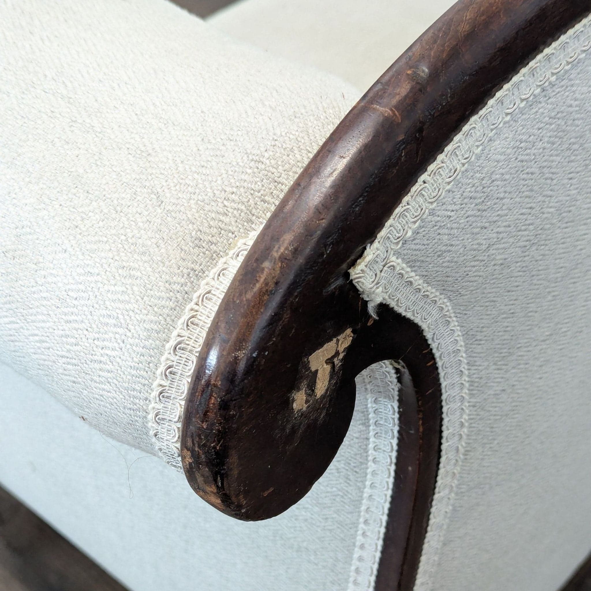 19th Century American Empire Mahogany Fainting Couch - Thumbnail 6