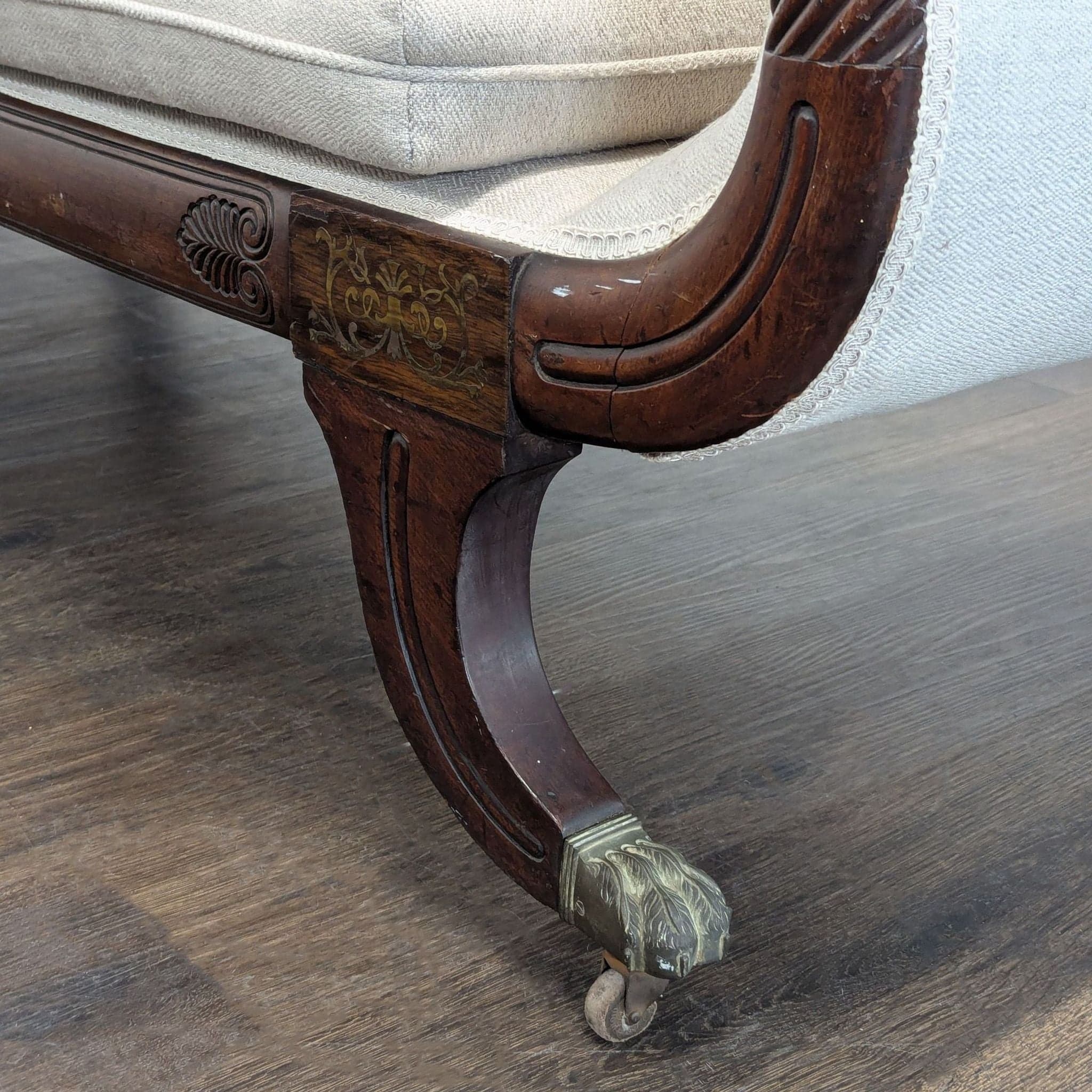 19th Century American Empire Mahogany Fainting Couch - Thumbnail 8