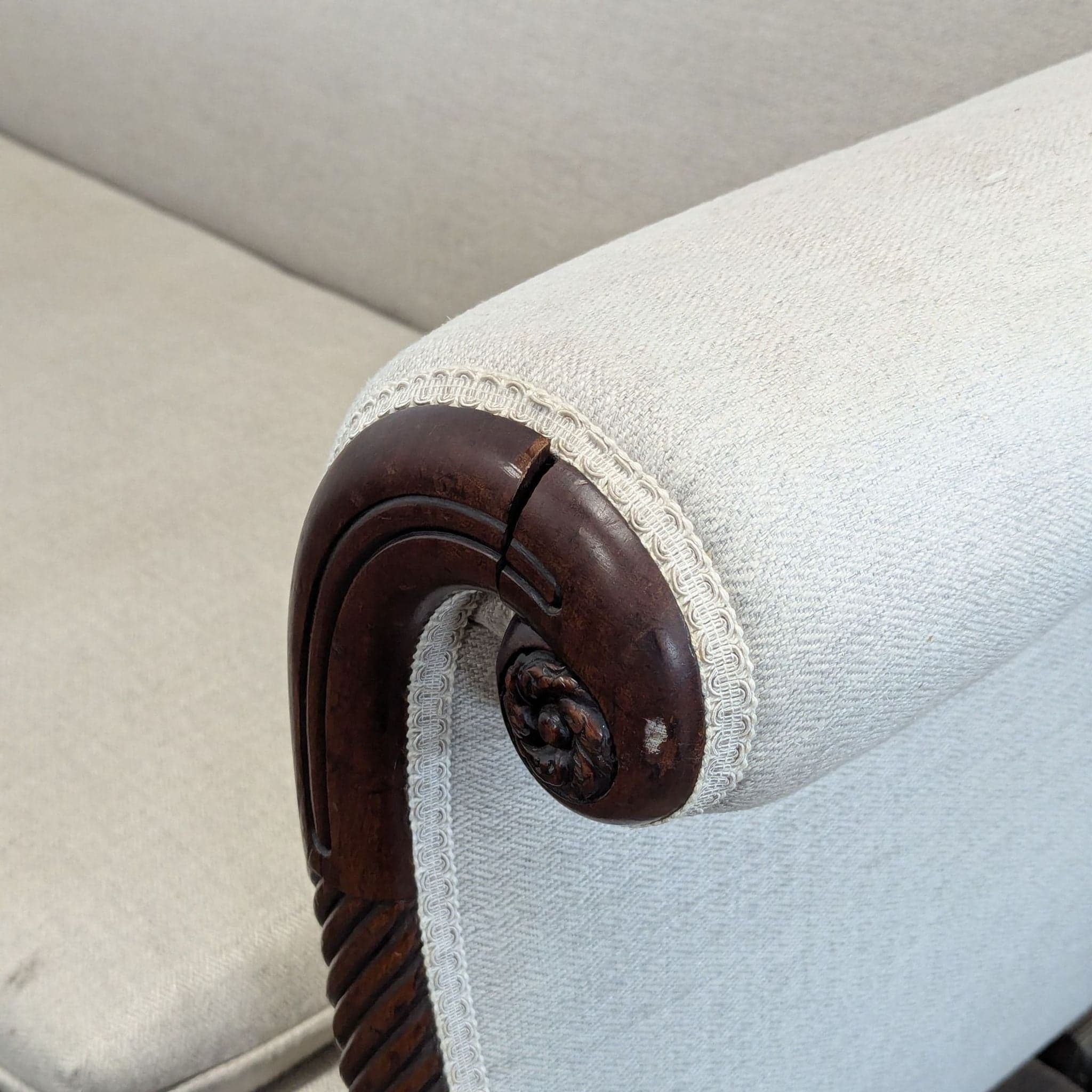 19th Century American Empire Mahogany Fainting Couch - Thumbnail 7