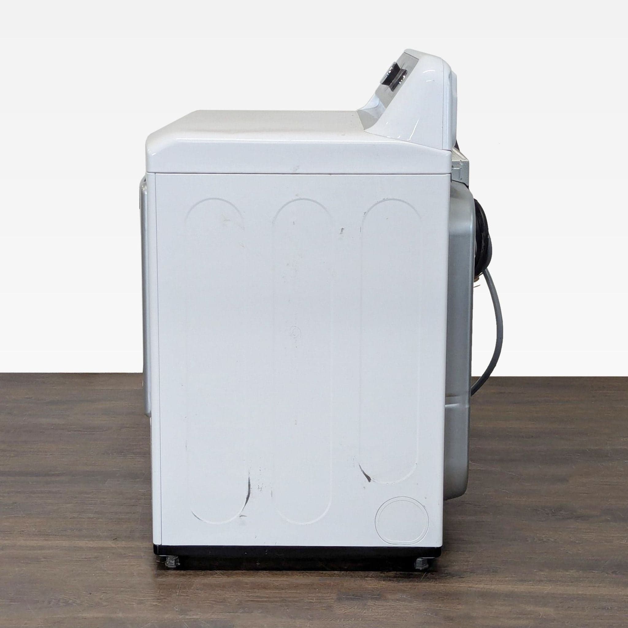 LG Sensor Dry Electric Dryer – White, Large Capacity, Easy Controls - Thumbnail 3