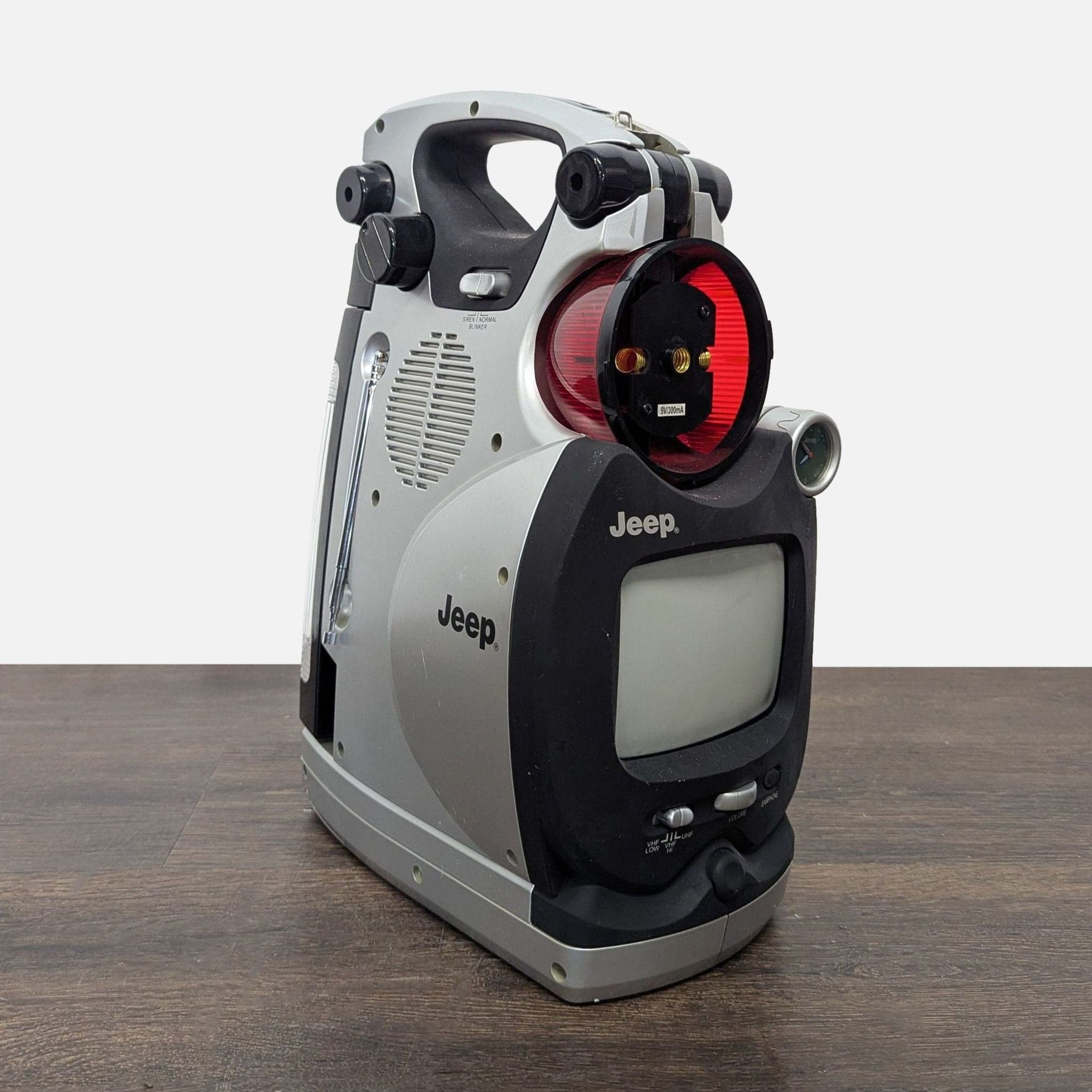 Jeep Multi-Function Emergency Radio, Lantern, and TV Portable Tool - Thumbnail 13