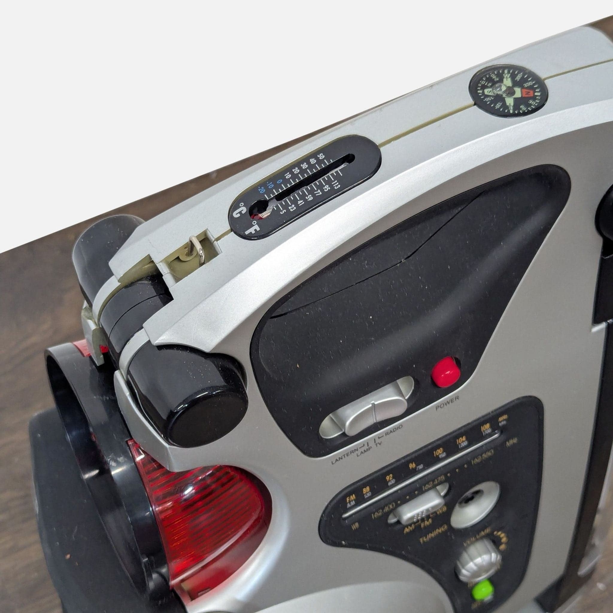 Jeep Multi-Function Emergency Radio, Lantern, and TV Portable Tool - Thumbnail 7