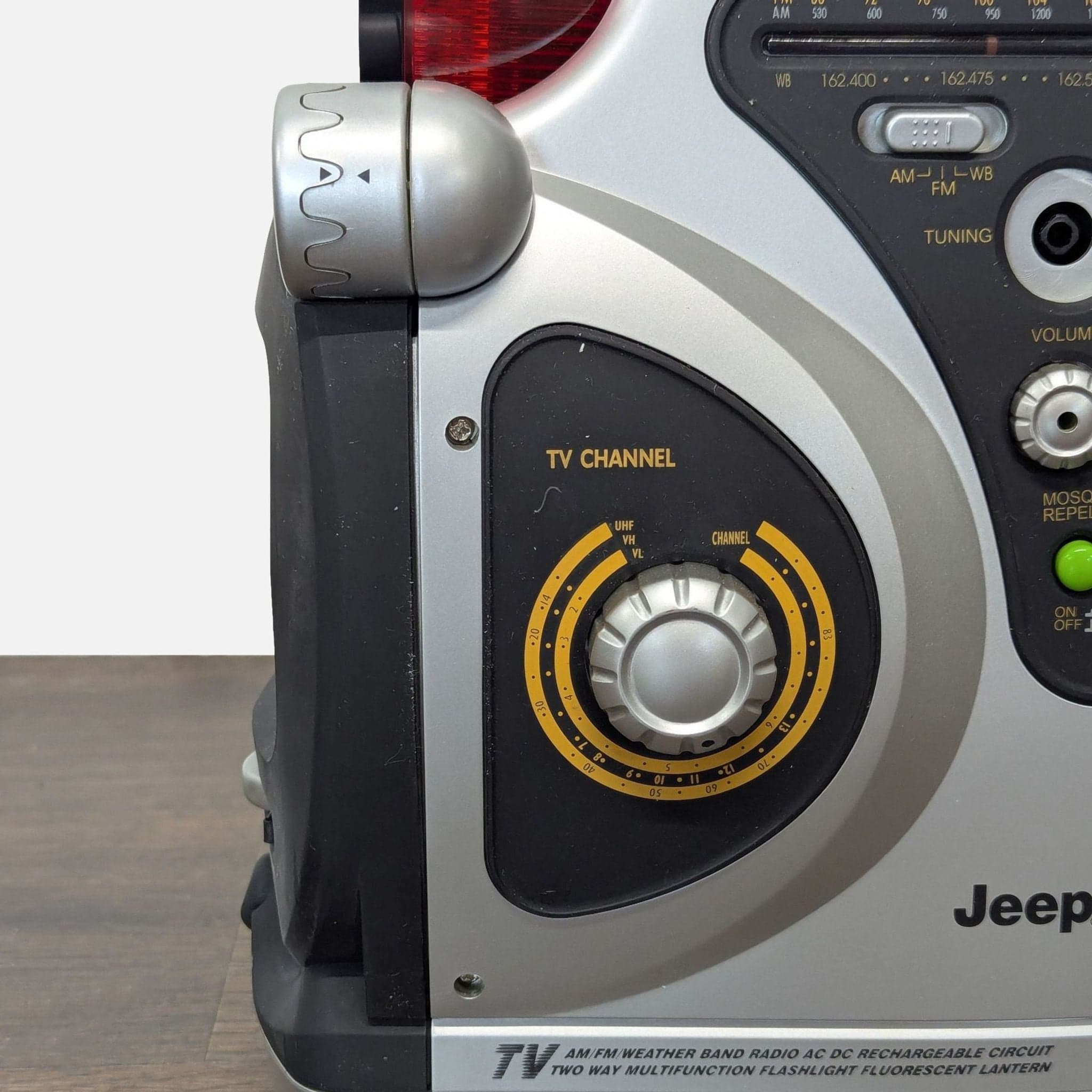 Jeep Multi-Function Emergency Radio, Lantern, and TV Portable Tool - Thumbnail 9