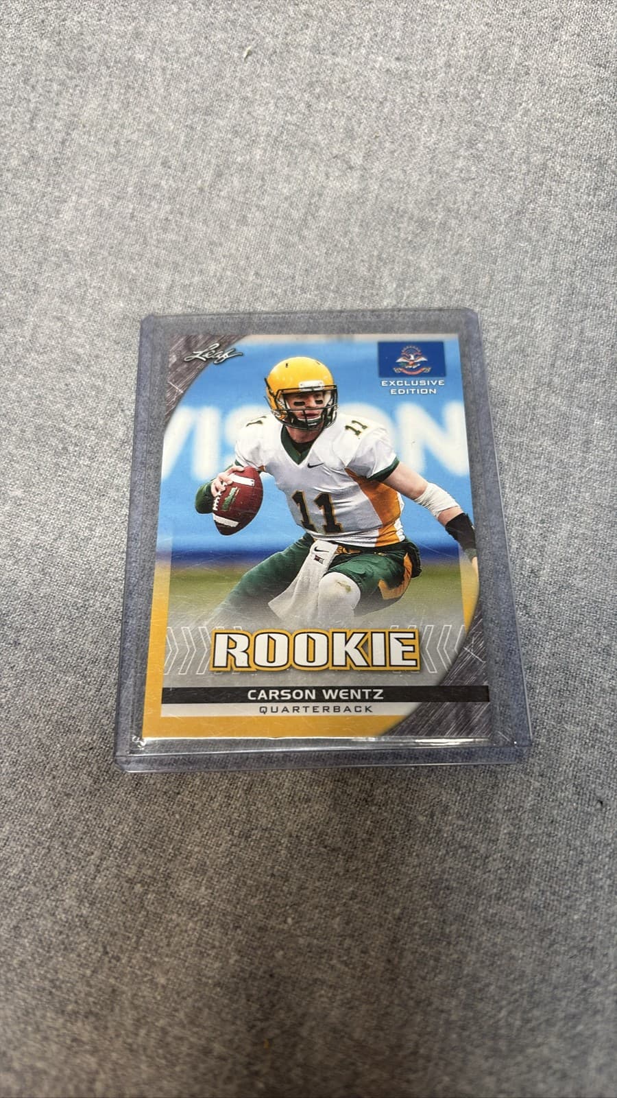 2016 Leaf Vision Carson Wentz Rookie Card