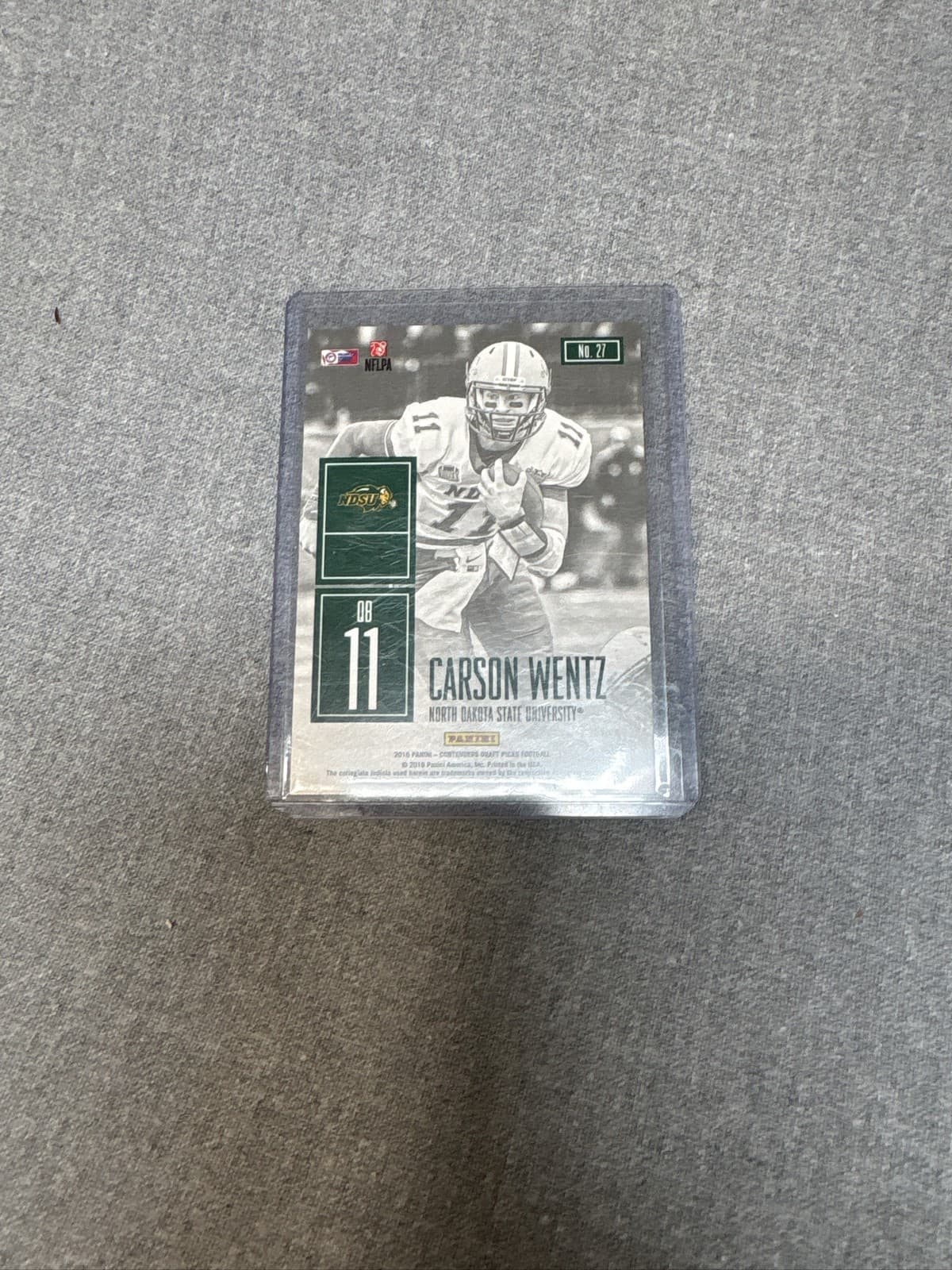 2016 Panini Contenders Draft Picks Carson Wentz Game Day Tickets RC #27 - Thumbnail 2