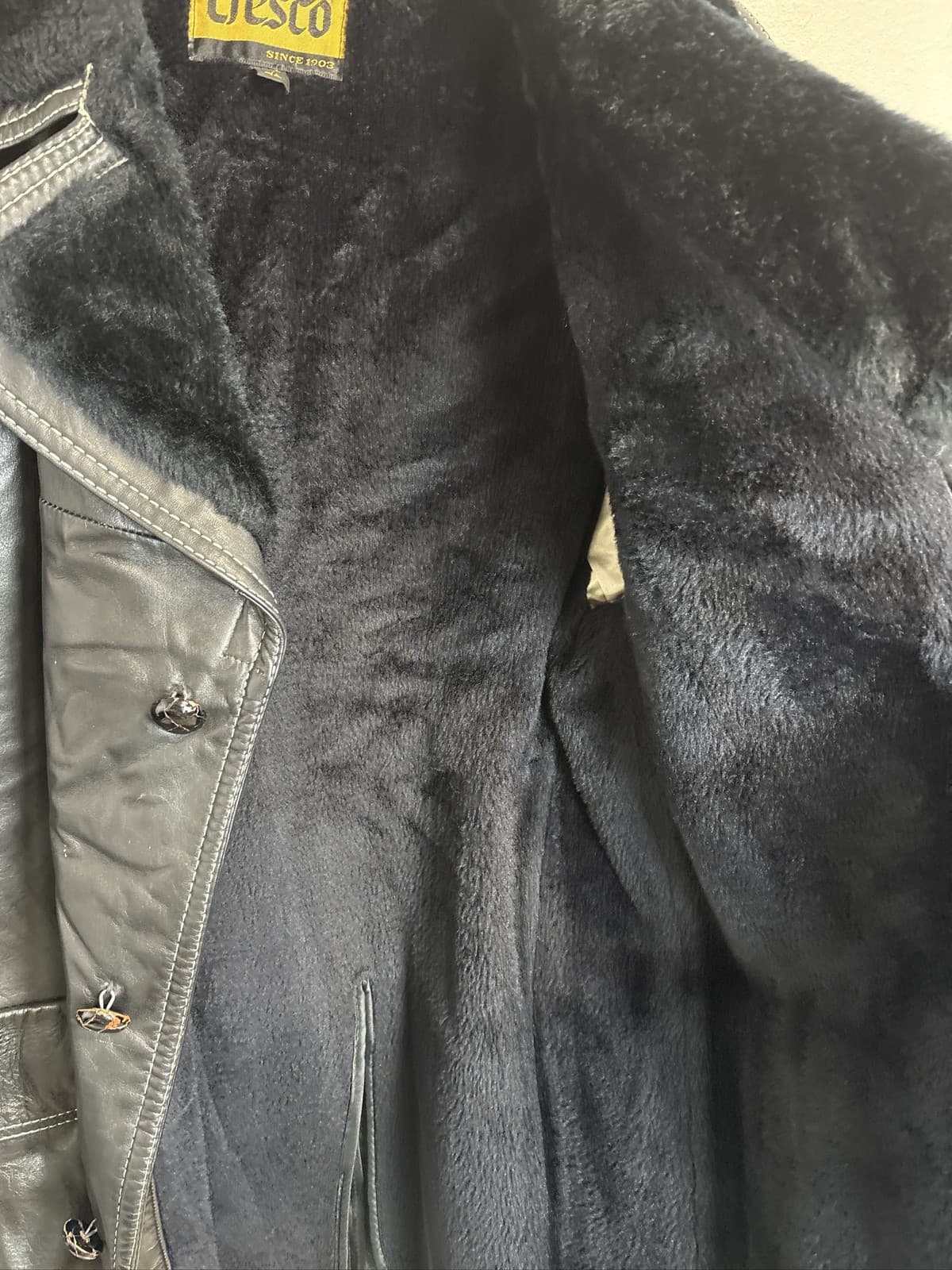 Vintage Cresco Men's Black Leather Faux Fur Lined Button Front Coat 42 - Thumbnail 5