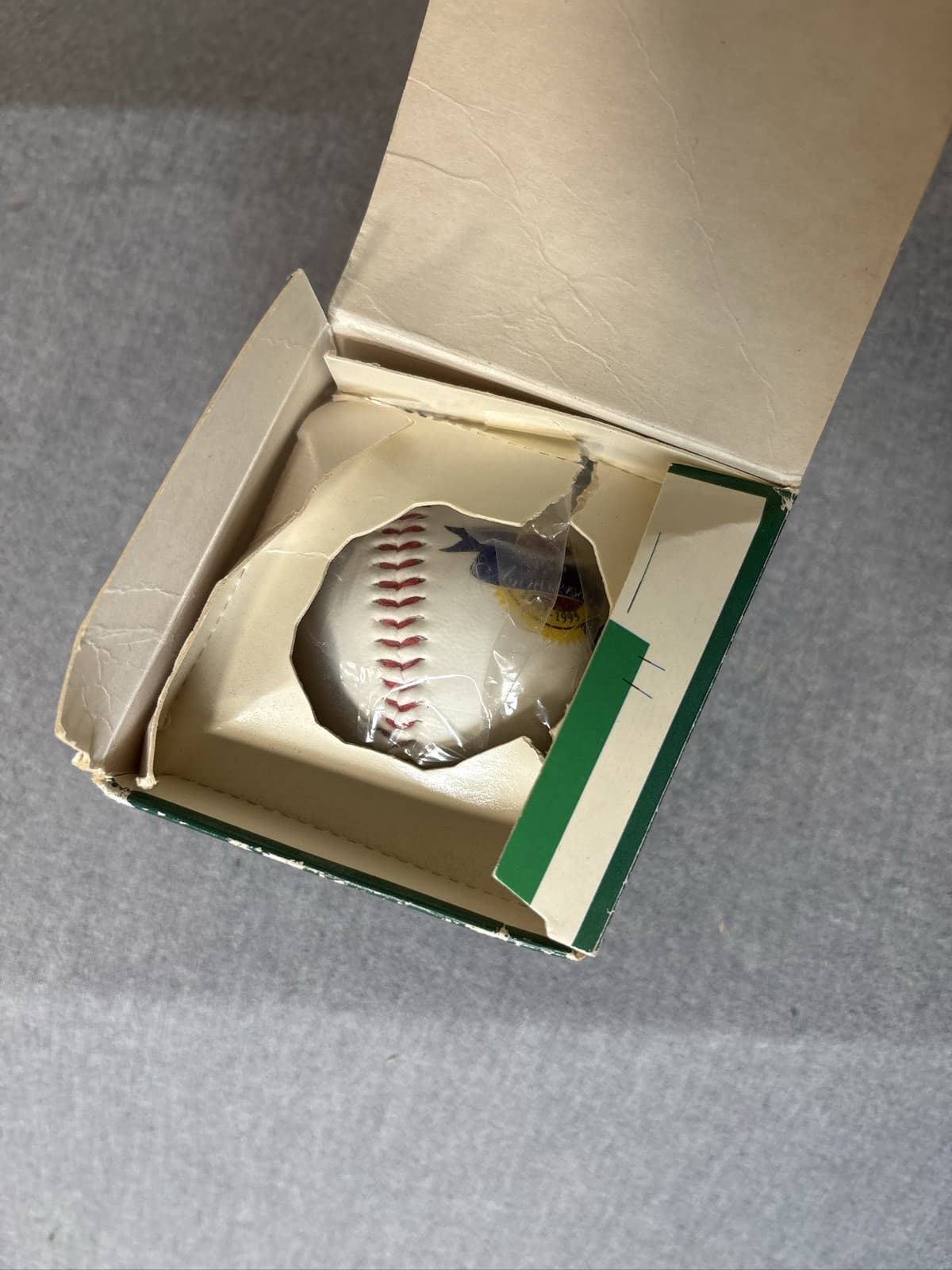 Babe Ruth 100th Anniversary Baseball 1895-1995 In Box - Thumbnail 3