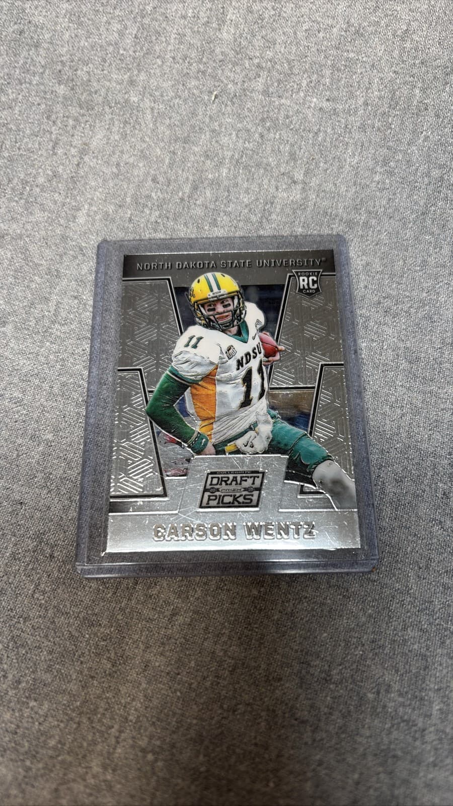 2016 Panini Prizm Draft Carson Wentz RC NDSU