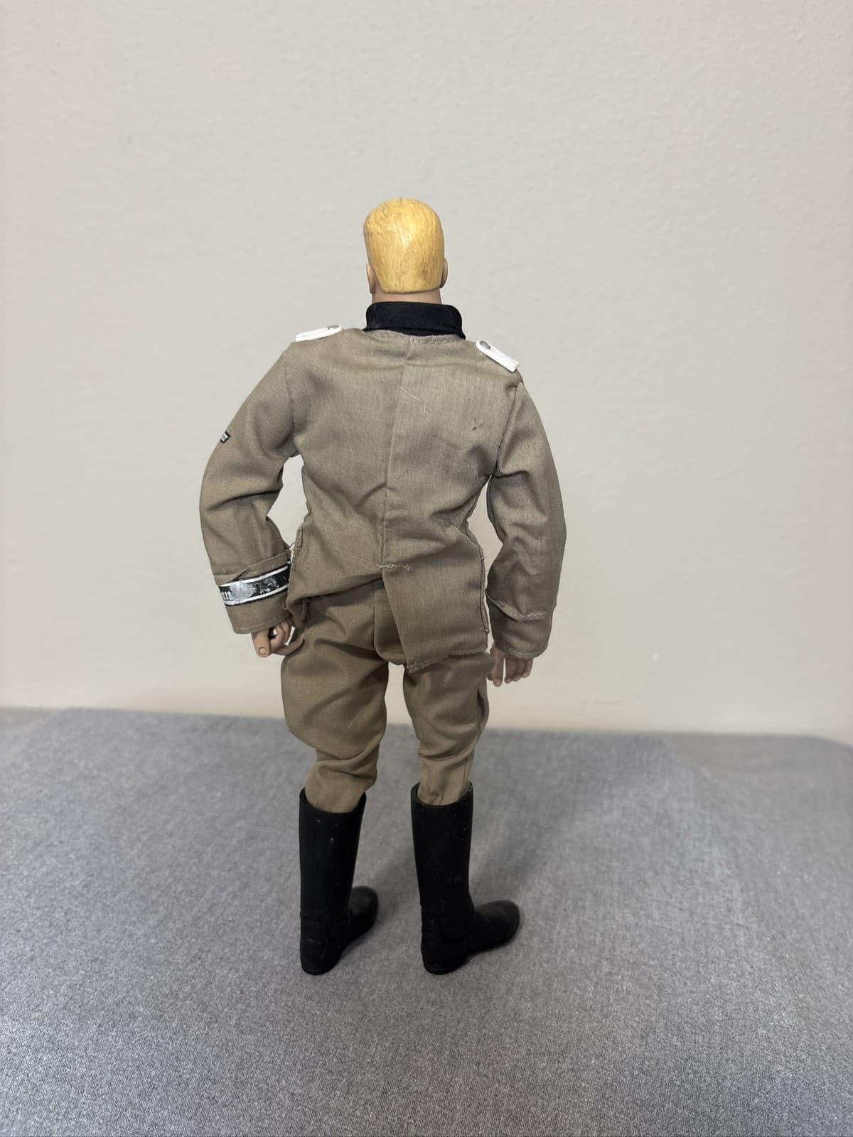 DID Hasbro 1/6 WWII German WH Medic Officer D80183 - Thumbnail 2