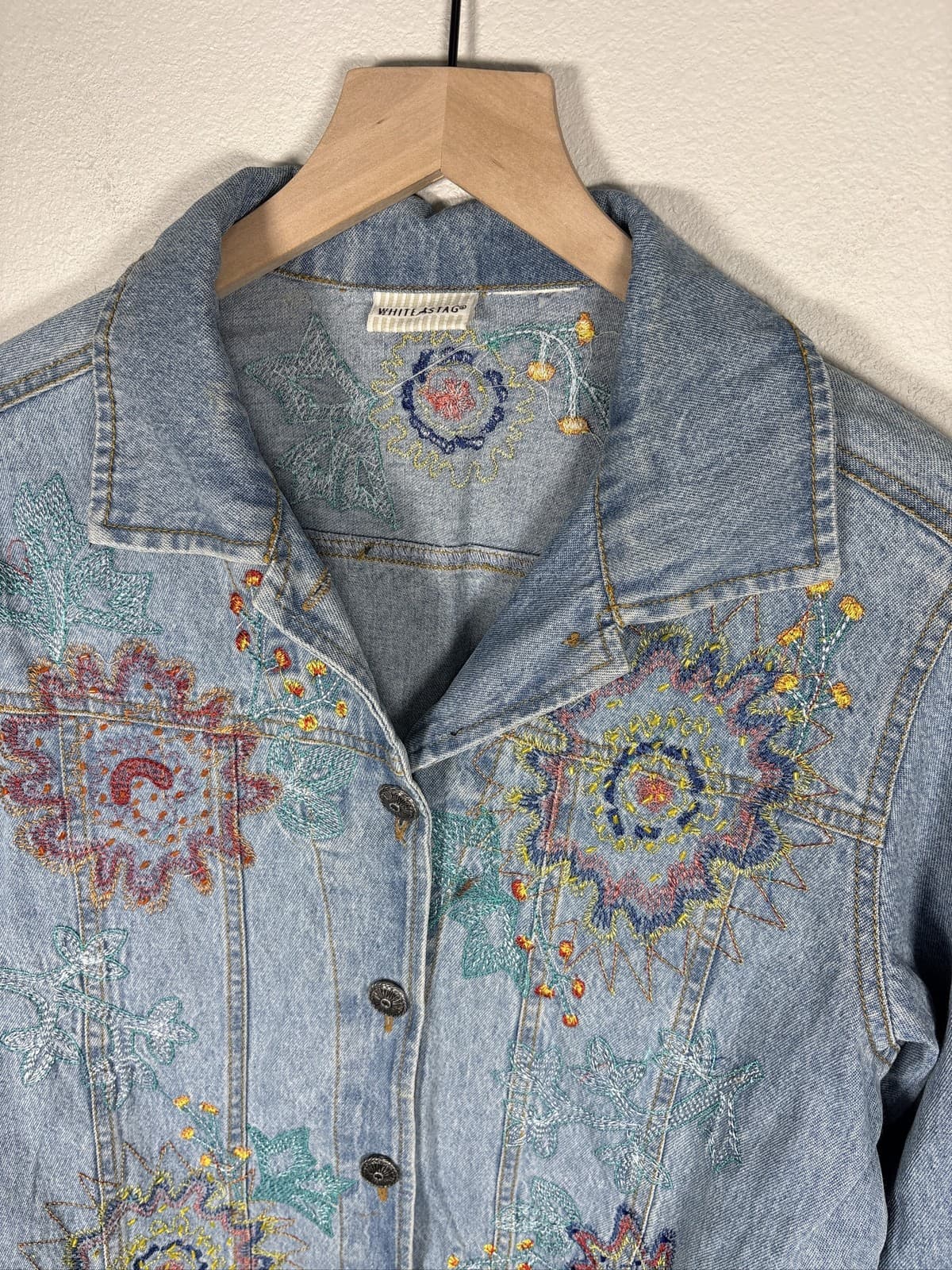 White Stag Womens Denim Jacket Blue Embroidered Floral Bead Accents XL - Thumbnail 2