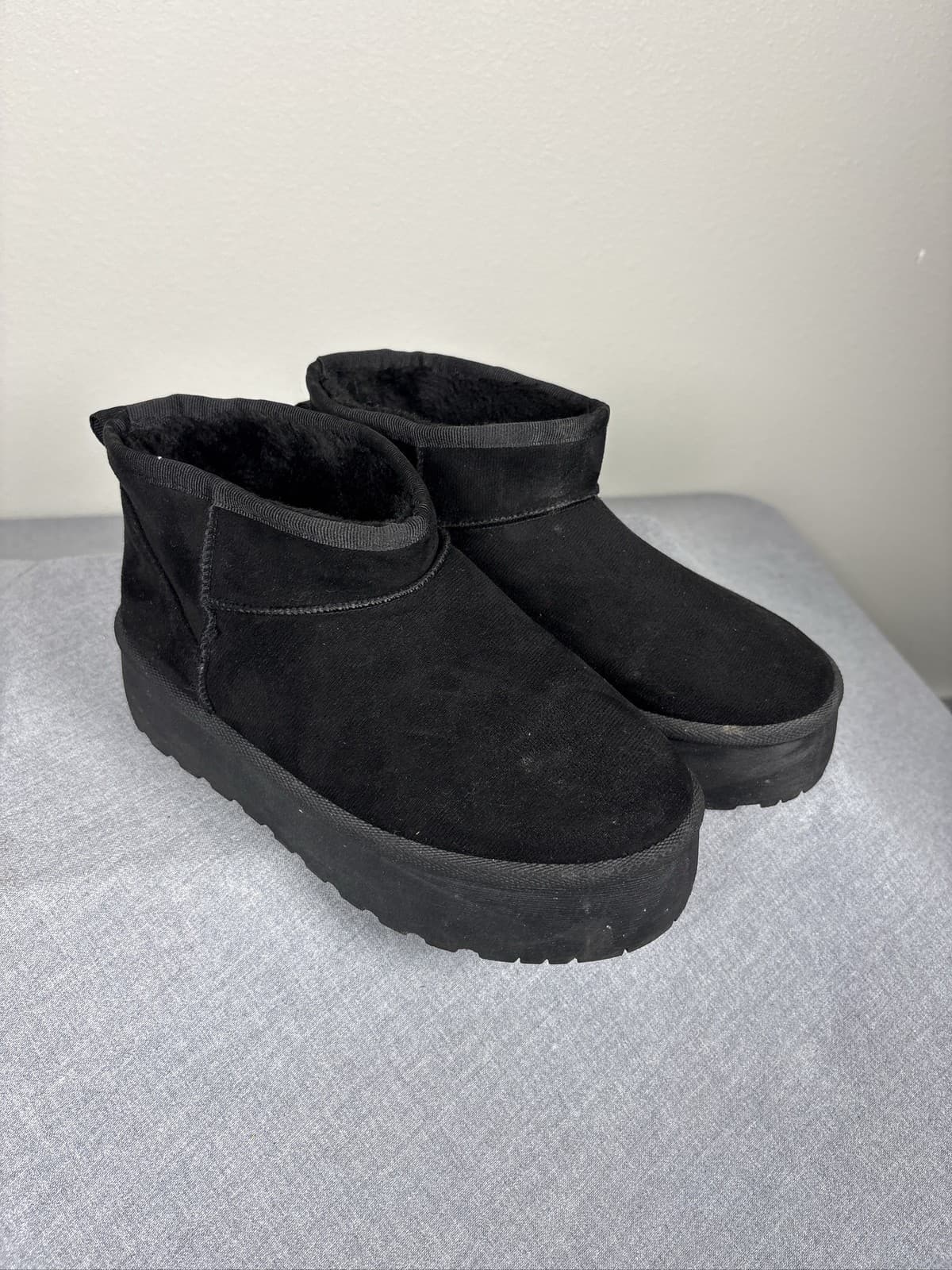 Olivia & Kate Women Black Faux Suede Fur Lined Ankle Boots Size 7 - Thumbnail 3