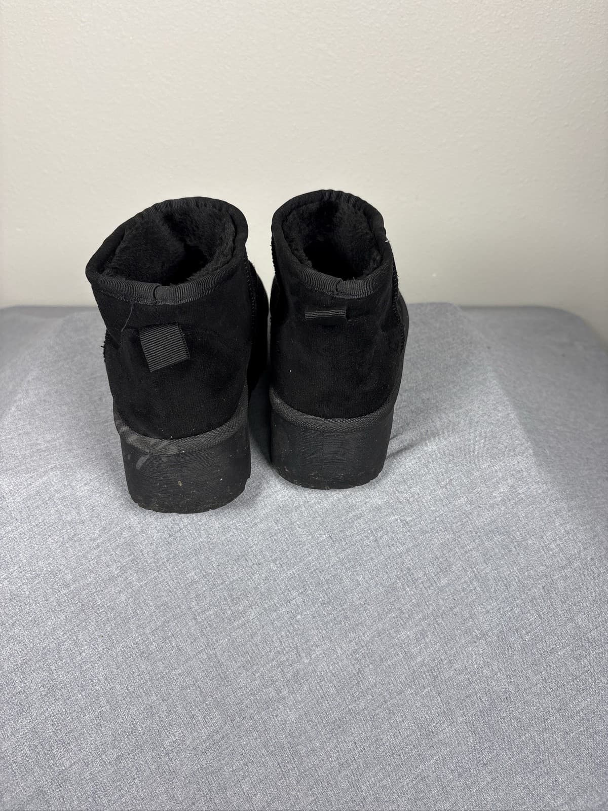 Olivia & Kate Women Black Faux Suede Fur Lined Ankle Boots Size 7 - Thumbnail 2