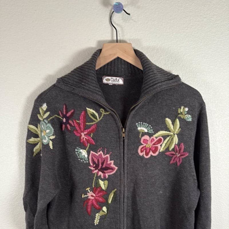 Tiara International Gray Floral Embroidered Zip Cardigan M