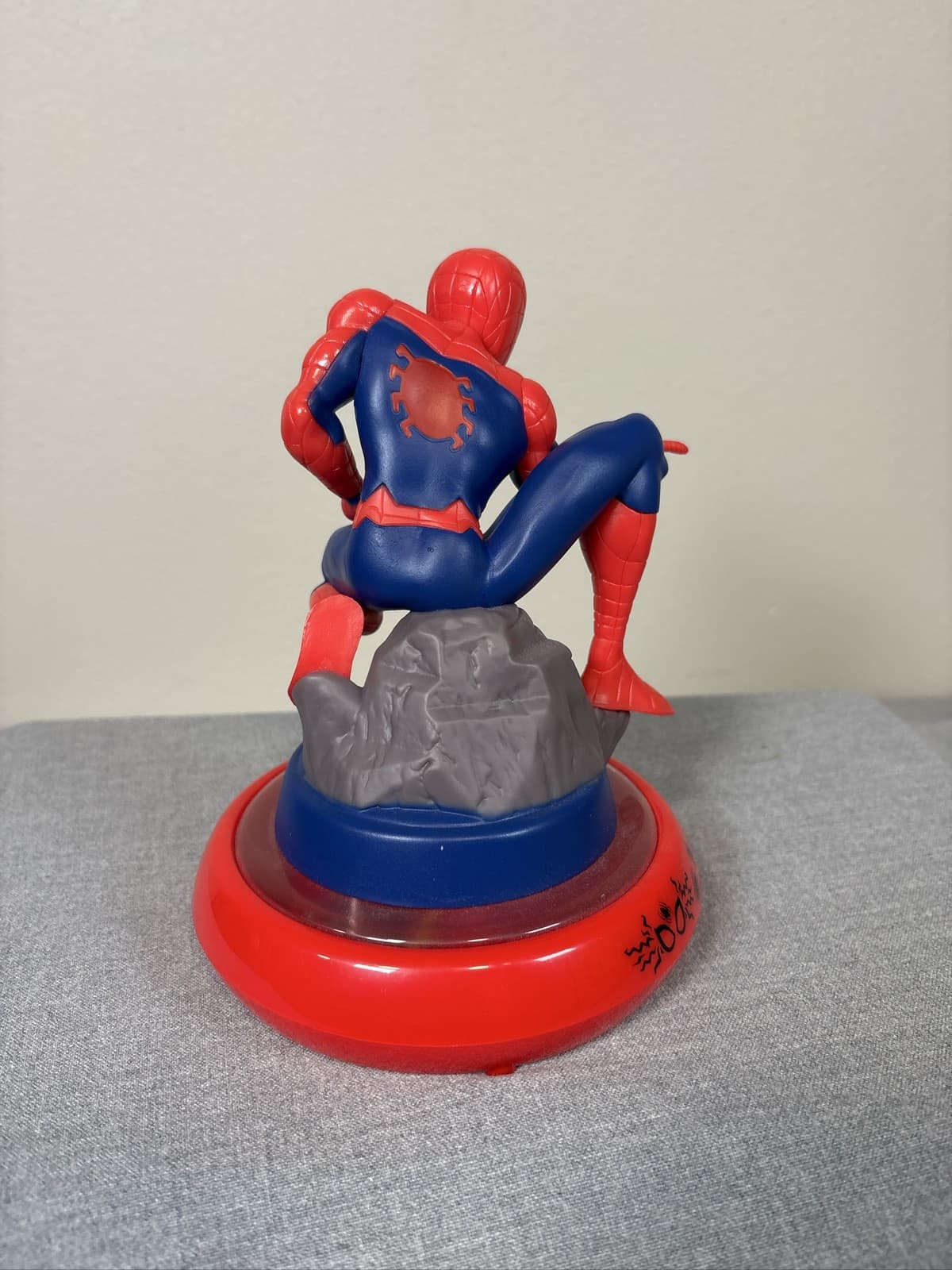 Spider-Man Action Pose Desk Lamp LED Night Light for Kids - Thumbnail 2