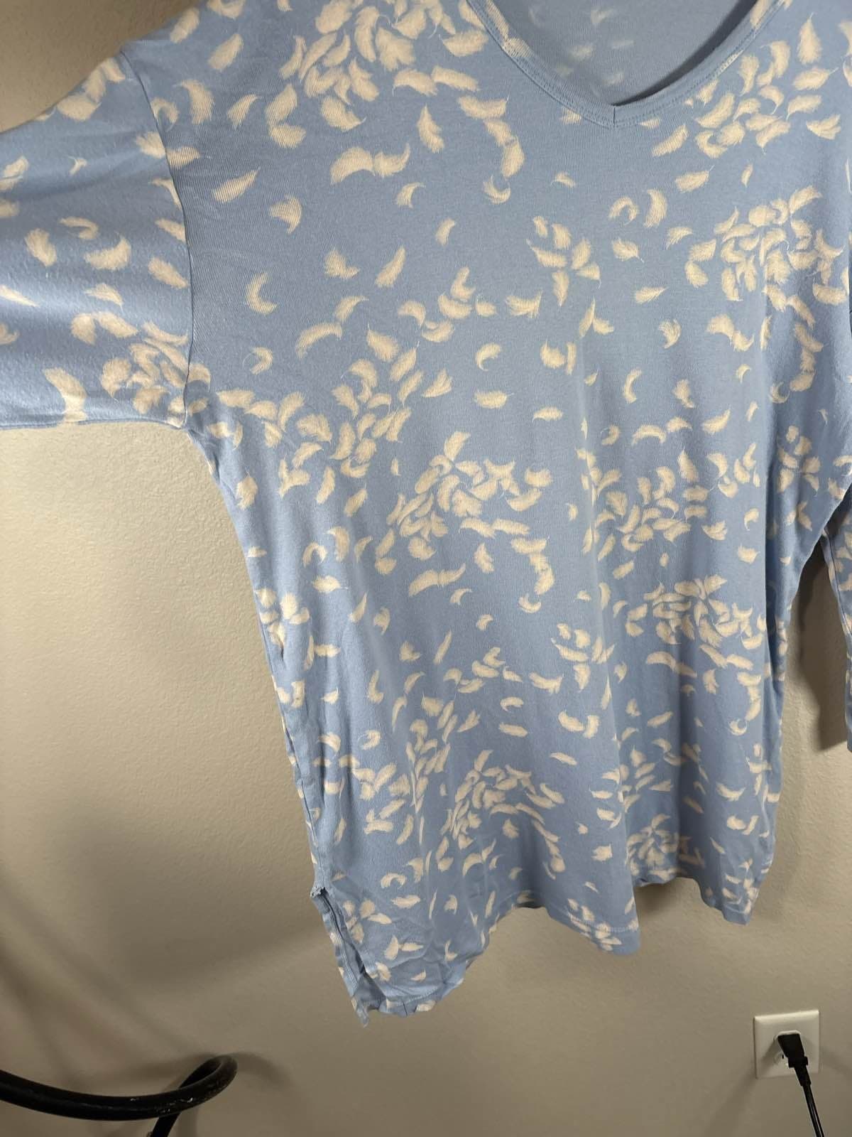 Victoria's Secret Blue Feather Print V-Neck Long Sleeve Sleepwear Women's XS - Thumbnail 3