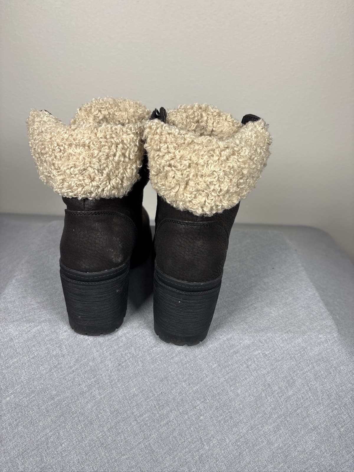 Very G Black Boots Sherpa Lined Combat Hiking Size 7 - Thumbnail 4