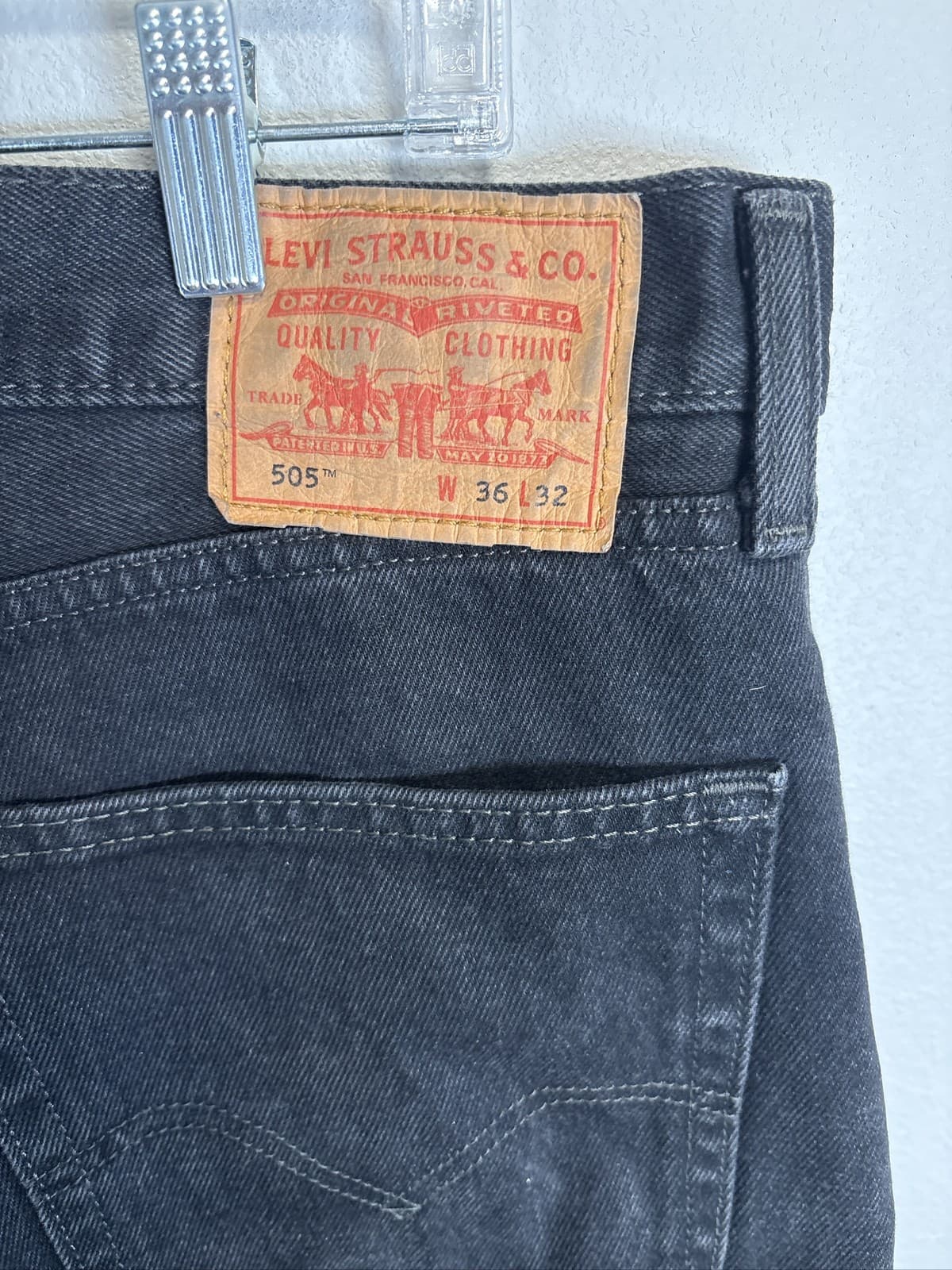 Levi's 505 Men's 36x32 Black Regular Straight Leg Denim - Thumbnail 2