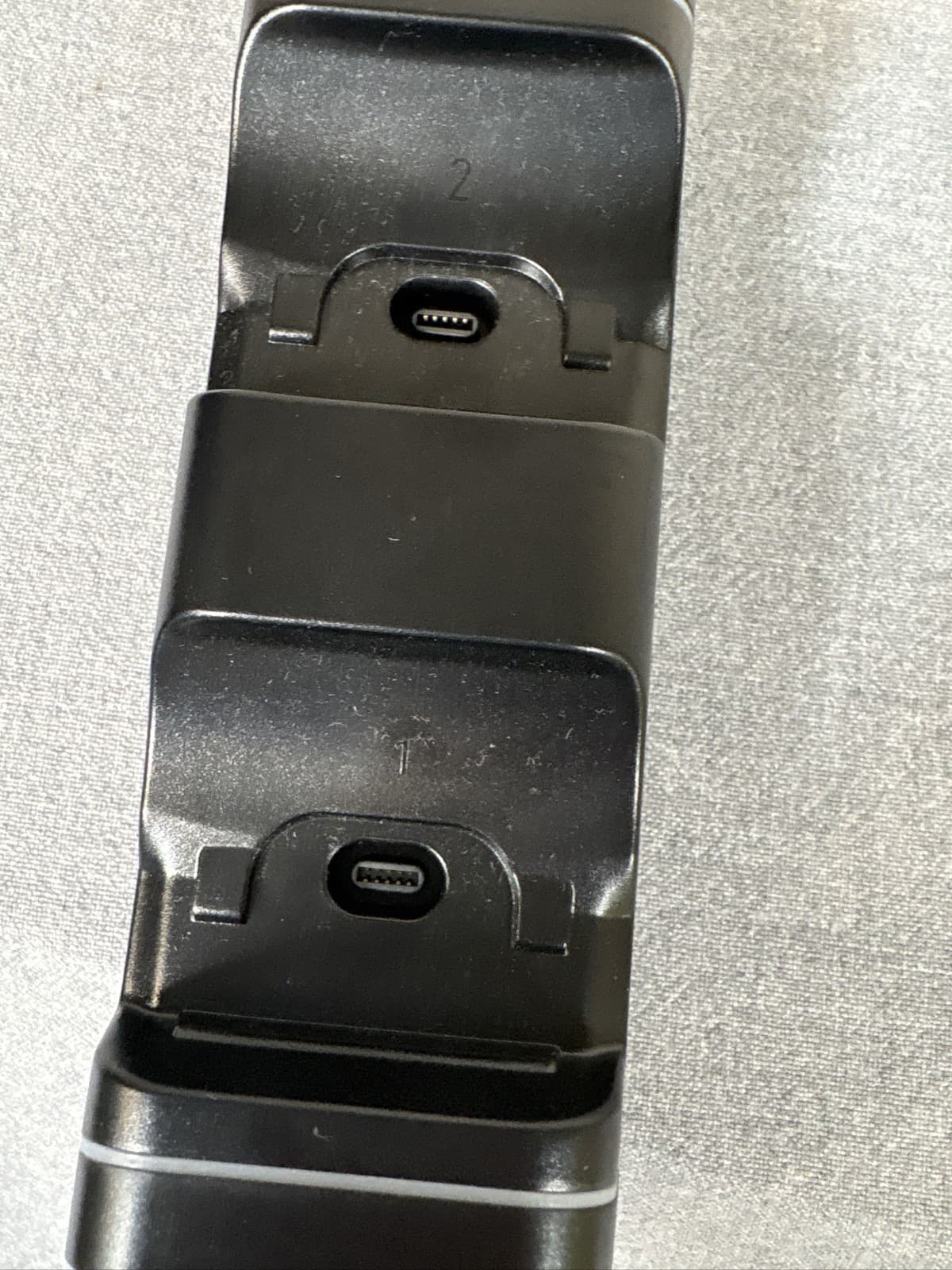 Wireless Charging Stand for PS5 Xbox Series X|S Switch Controllers Black - Thumbnail 4