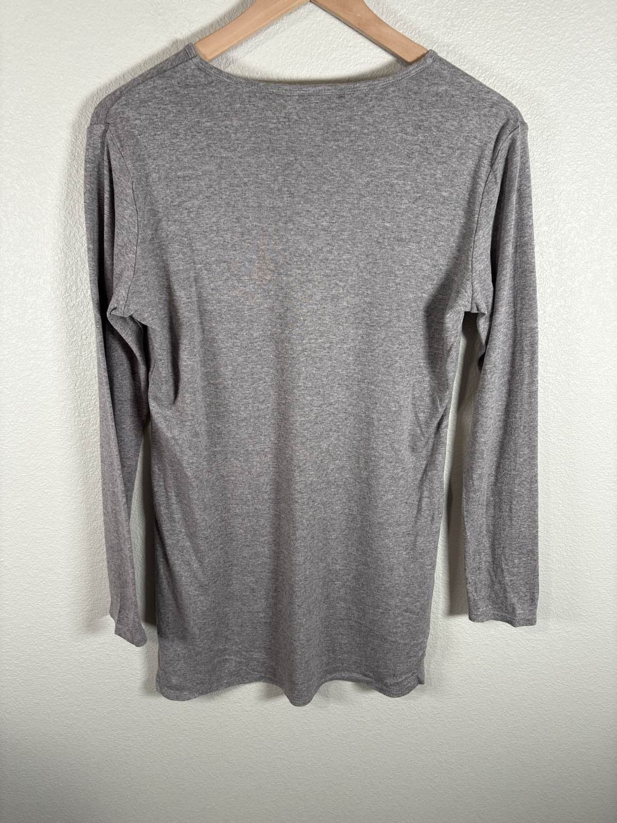 Victoria's Secret Women's Gray V-Neck Long Sleeve Sleepwear Top XS Logo - Thumbnail 5