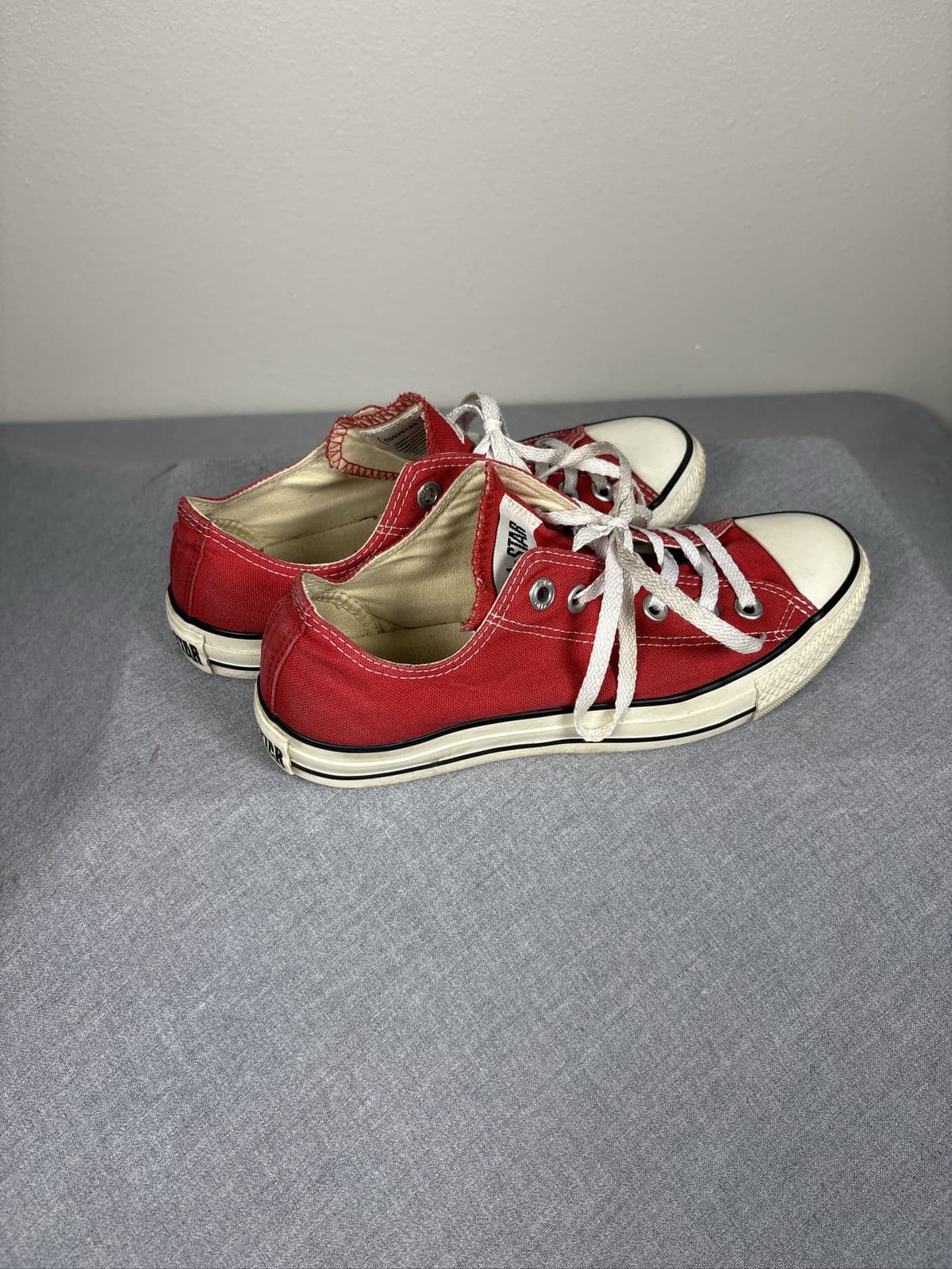 Converse Chuck Taylor All Star Ox Low Red Canvas Sneakers Unisex Men’s 6 Women 7 - Thumbnail 3