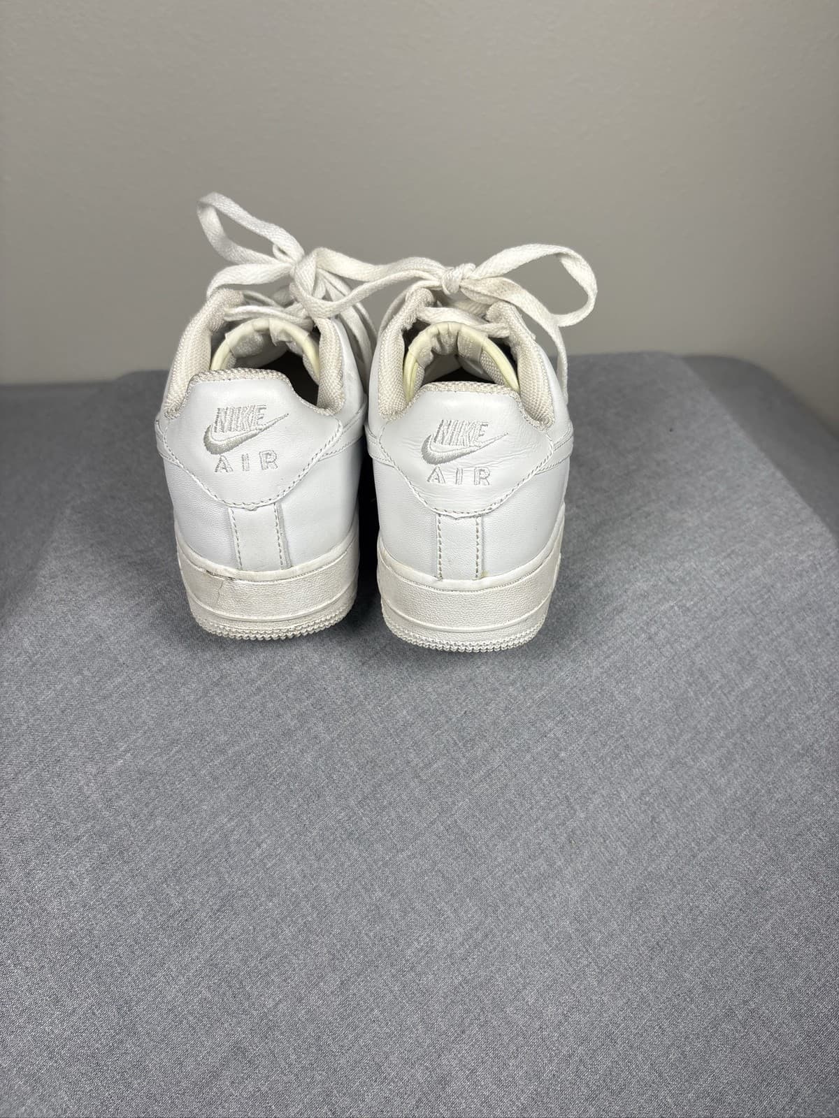Nike Air Force 1 07 Low Triple White Men's Sneakers CW2288-111 Size 6 - Thumbnail 4
