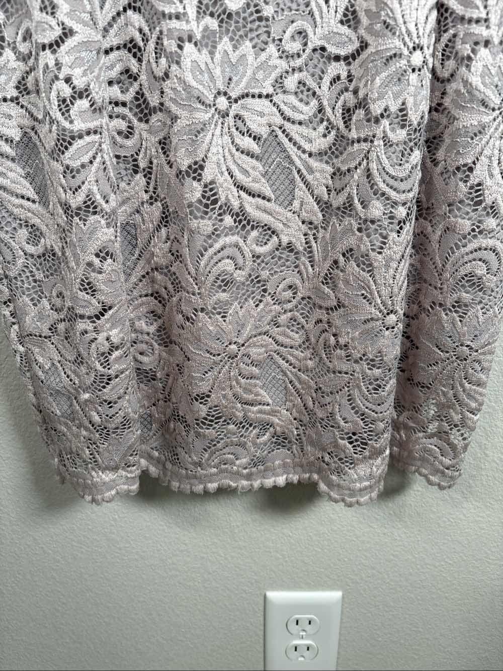 Womens Lace Overlay 3/4 Sleeve Sheath Dress Size L Dusty Lavender M - Thumbnail 4
