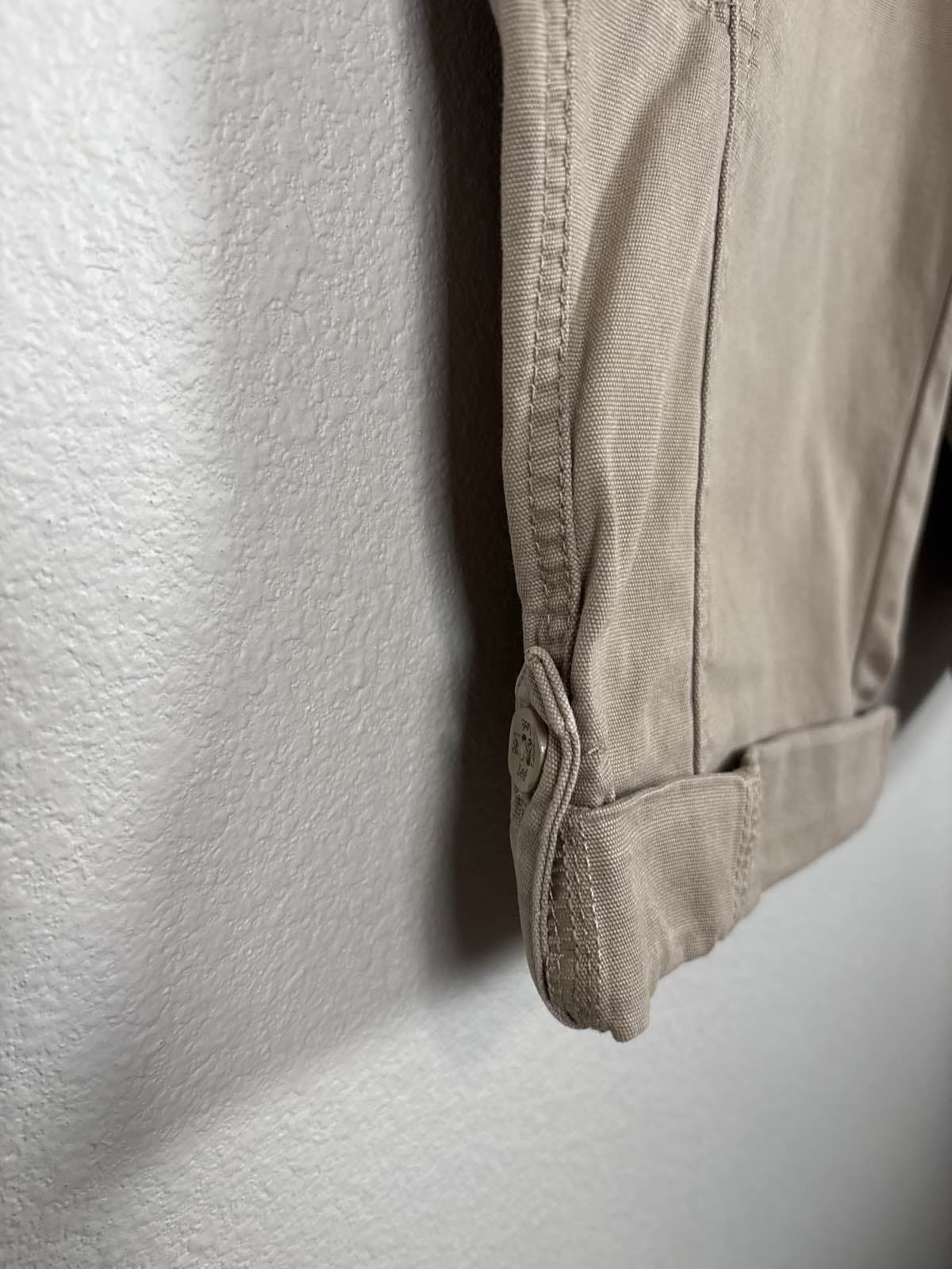 Soft Womens 12M Beige Relaxed Fit Cargo Capri Shorts - Thumbnail 4