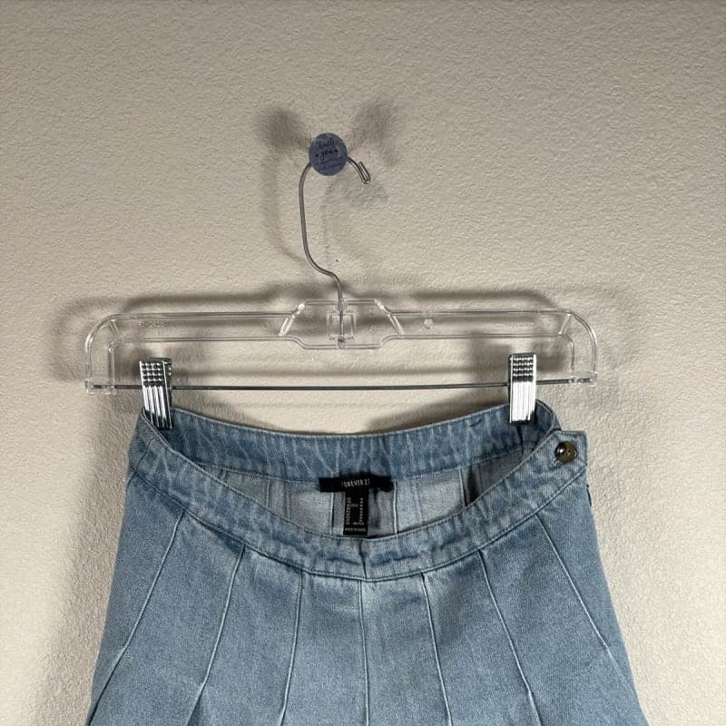 Forever 21 Women's Blue Denim Pleated Mini Skirt Y2K Aesthetic Size M - Thumbnail 2