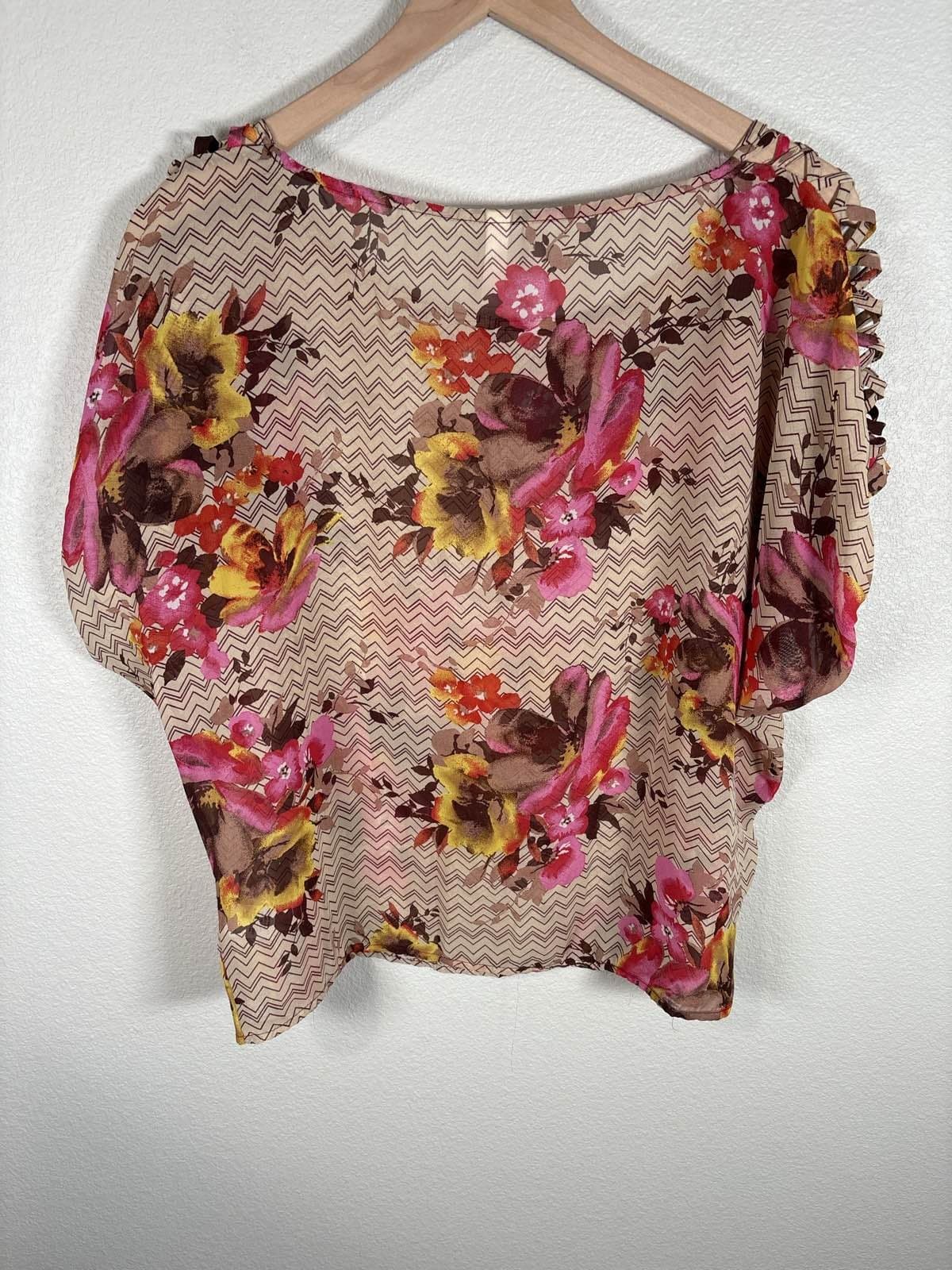 Xhilaration Womens M Multicolor Floral Chevron Sleeveless Blouse - Thumbnail 4