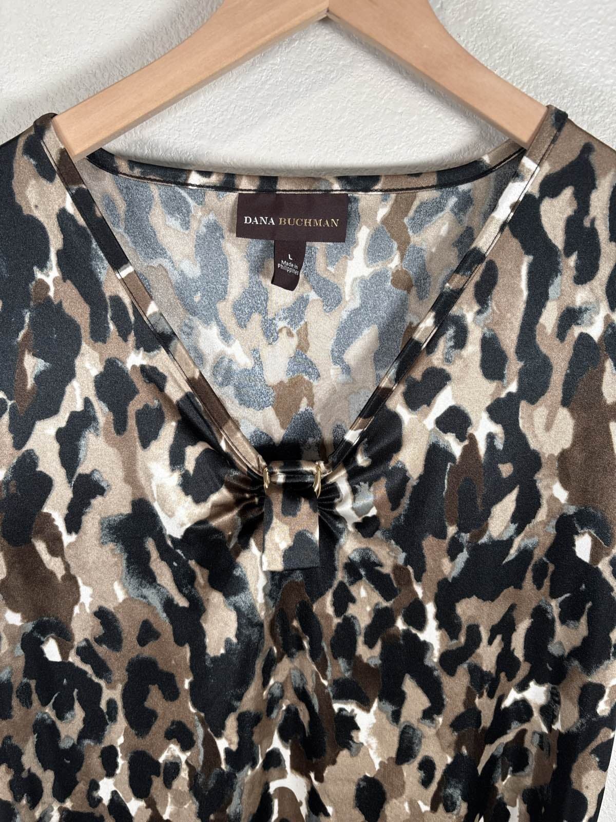 Dana Buchman L Leopard V-Neck Short Sleeve Top - Thumbnail 2