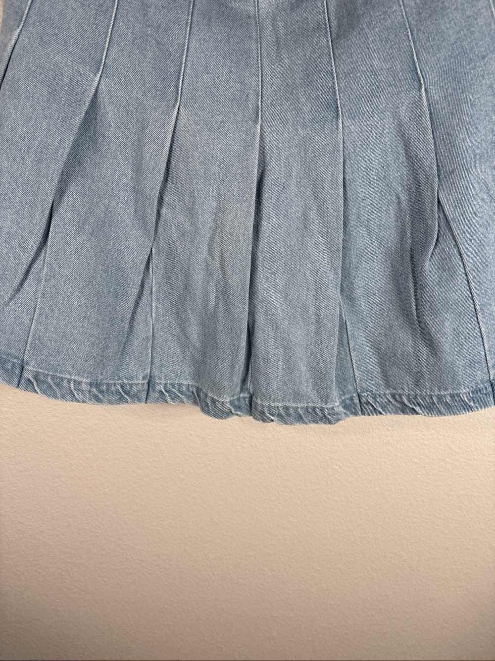 Forever 21 Women's Blue Denim Pleated Mini Skirt Y2K Aesthetic Size M - Thumbnail 4