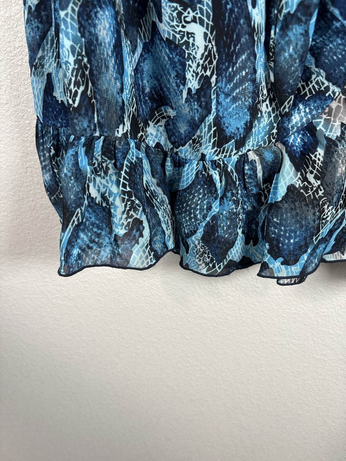 Apricot Lane Collection Women's M Blue Abstract Print Pleated Tube top - Thumbnail 3