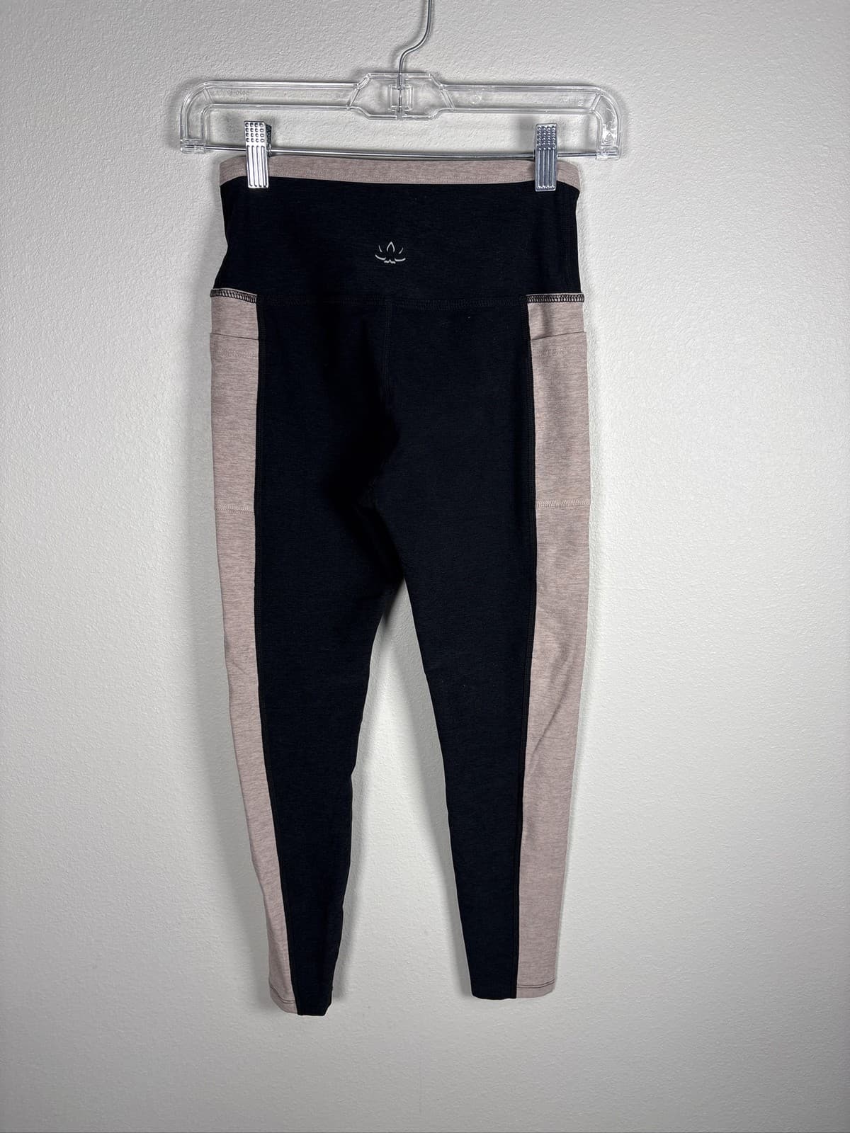 Beyond Yoga Spacedye On Block High Cross Midi Leggings Black Tan S - Thumbnail 2