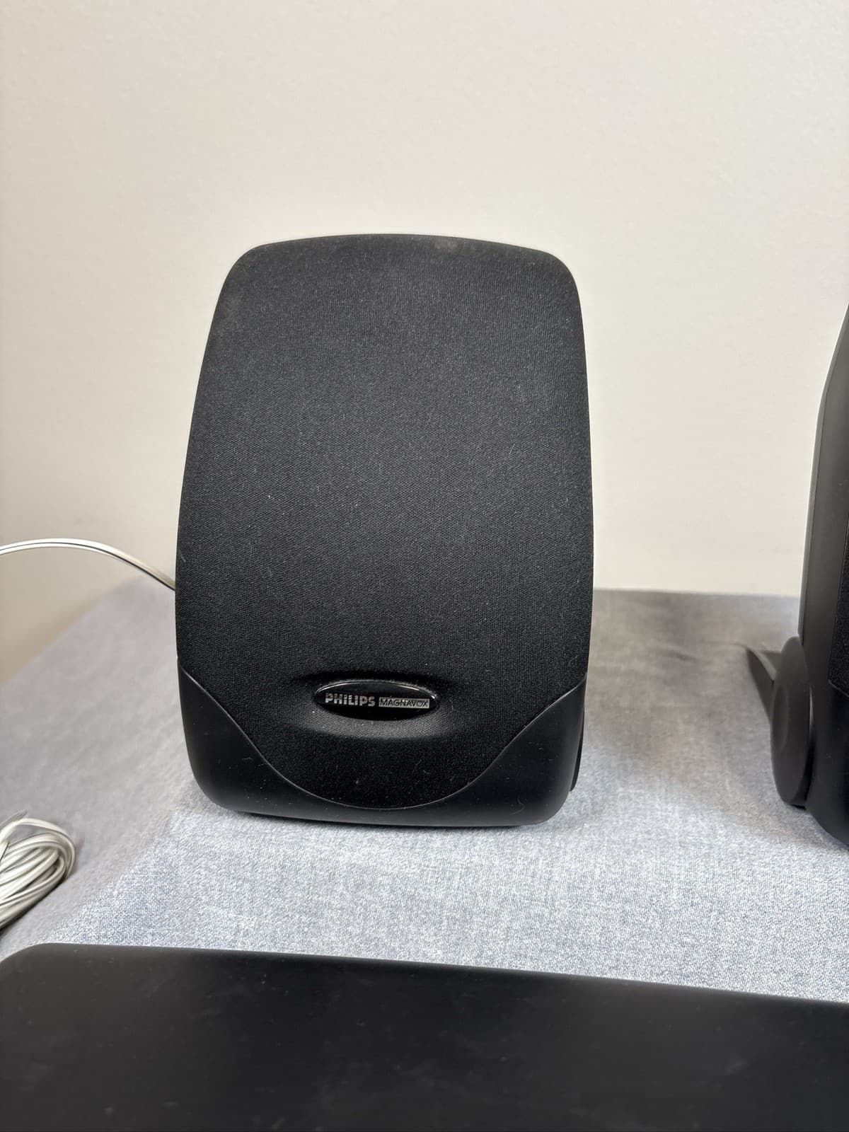 Philips Magnavox MX900 Home Theater Sound System - Thumbnail 3