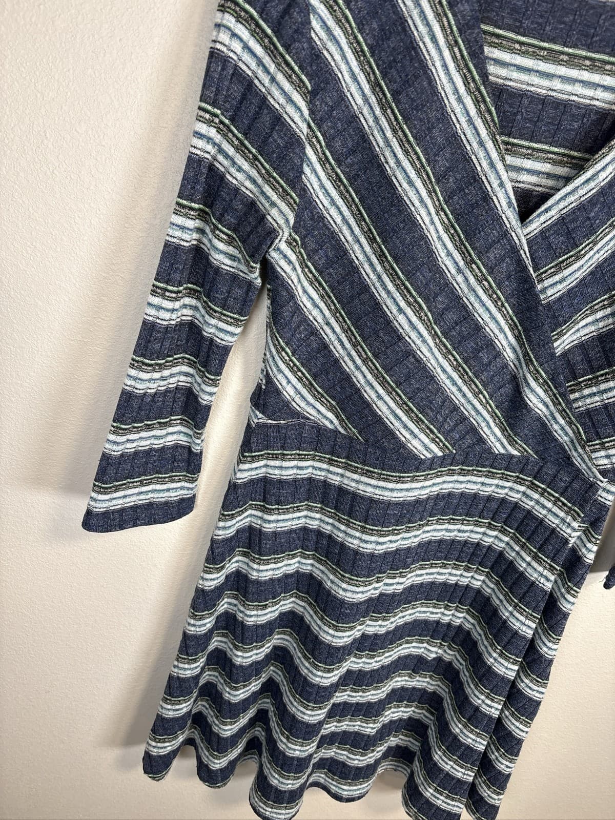 Francesca's Mi Ami Striped Ribbed Knit Faux Wrap Dress Mini 3/4 Sleeve M - Thumbnail 4