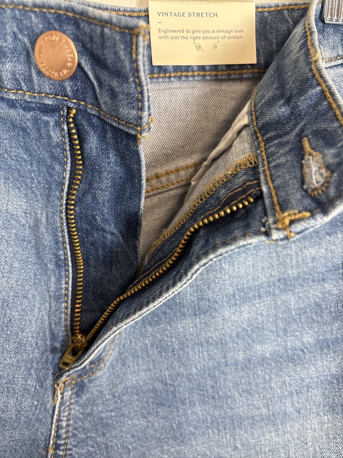 Universal Thread Women Size 4 Vintage Bermuda Denim Shorts Stretch Slim Blue - Thumbnail 6