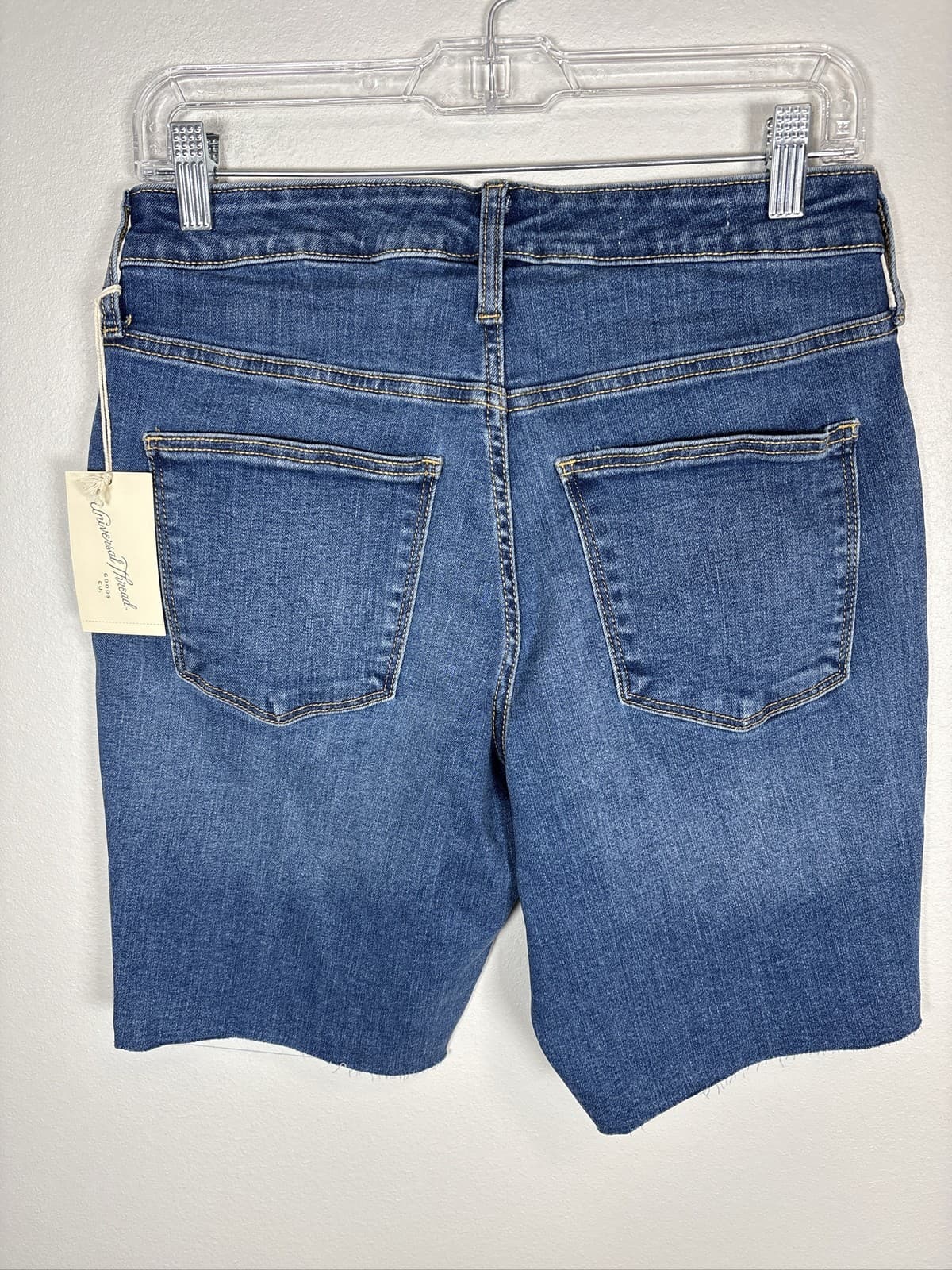 Universal Thread Womens Size 8 High Rise Bermuda Denim Shorts Raw Hem - Thumbnail 5